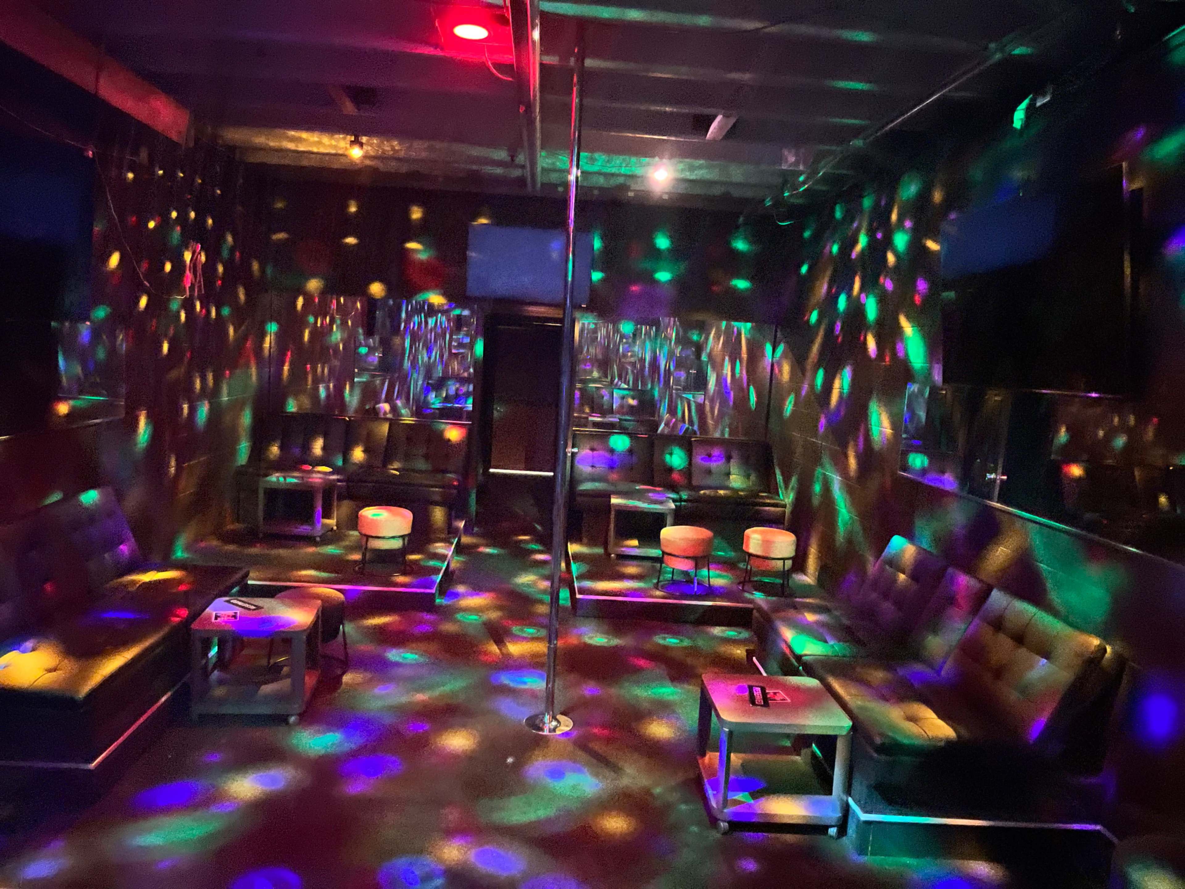 Queen city event space,minutes from downtown Image in Enderly Park, Charlotte, NC