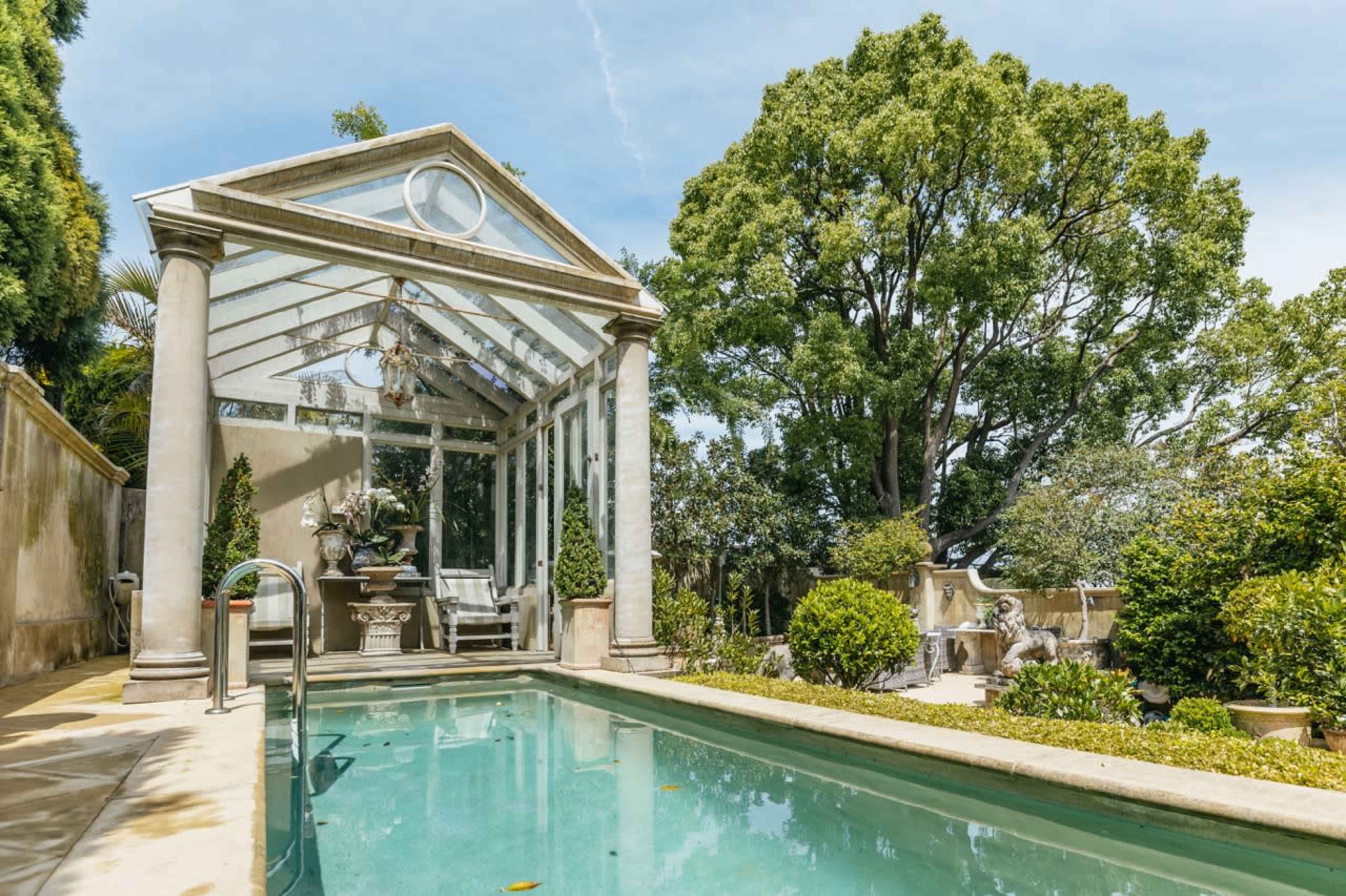Luxurious Garden Oasis with Pool Image in Pagewood, Pagewood, NSW