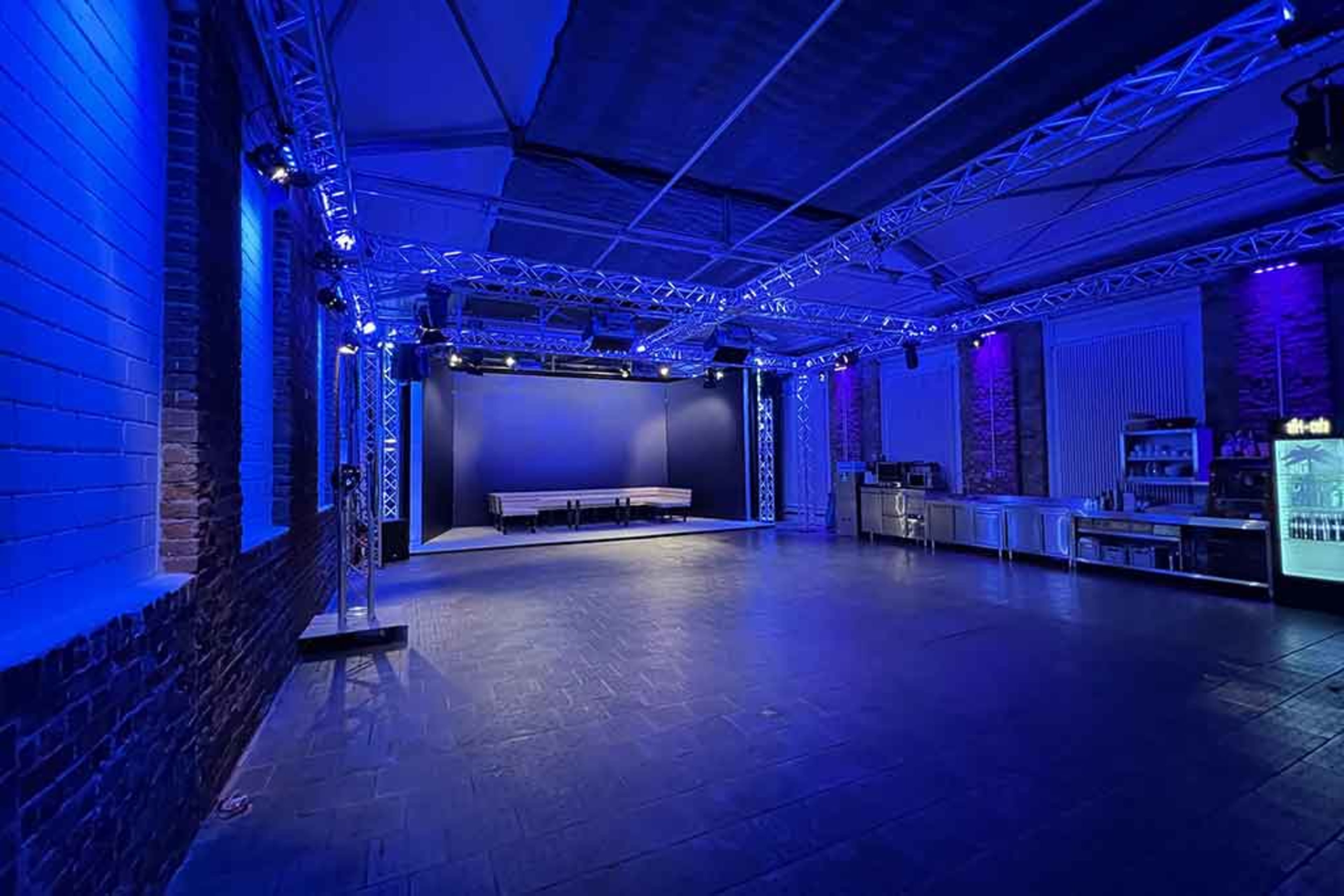 Studio for Press Conference, Live-Streamings and Greenscreen Production Bild in Mülheim, Cologne, 