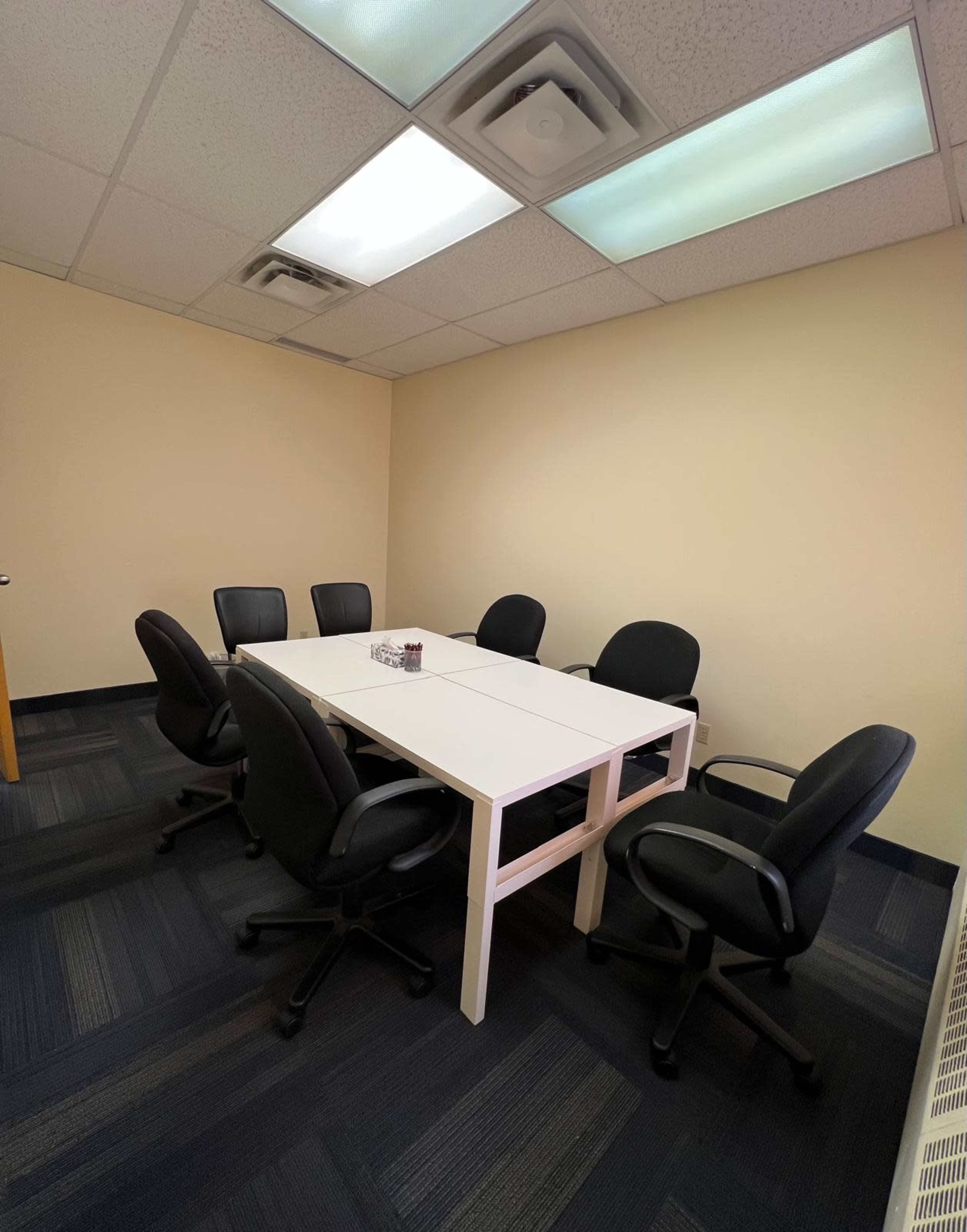 Small Meeting Room for 5 people in Mississauga Image in Mississauga, Mississauga, ON