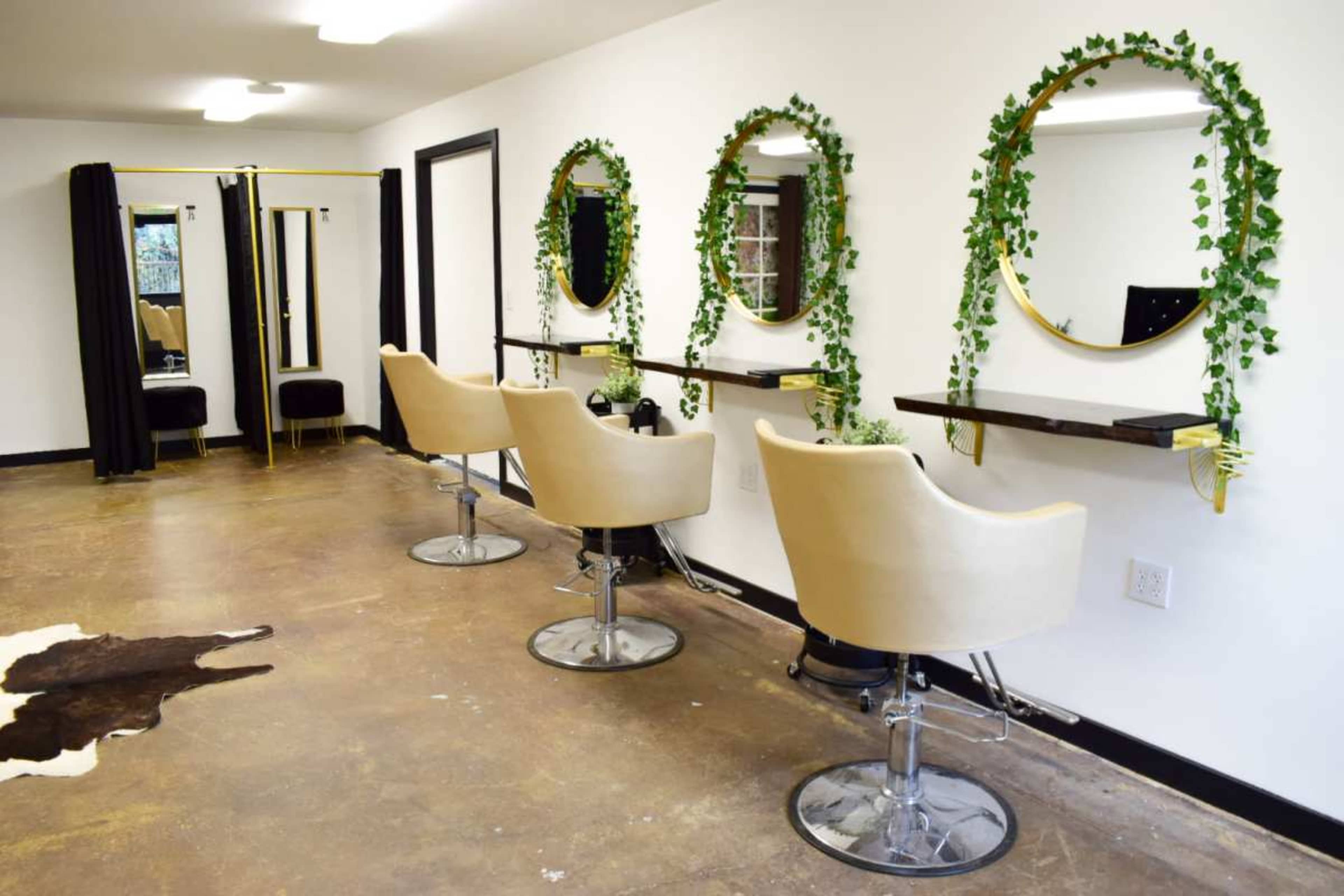 Downtown Studio with Industrial and Rustic Atmosphere Image in McMinnville, Mcminnville, OR