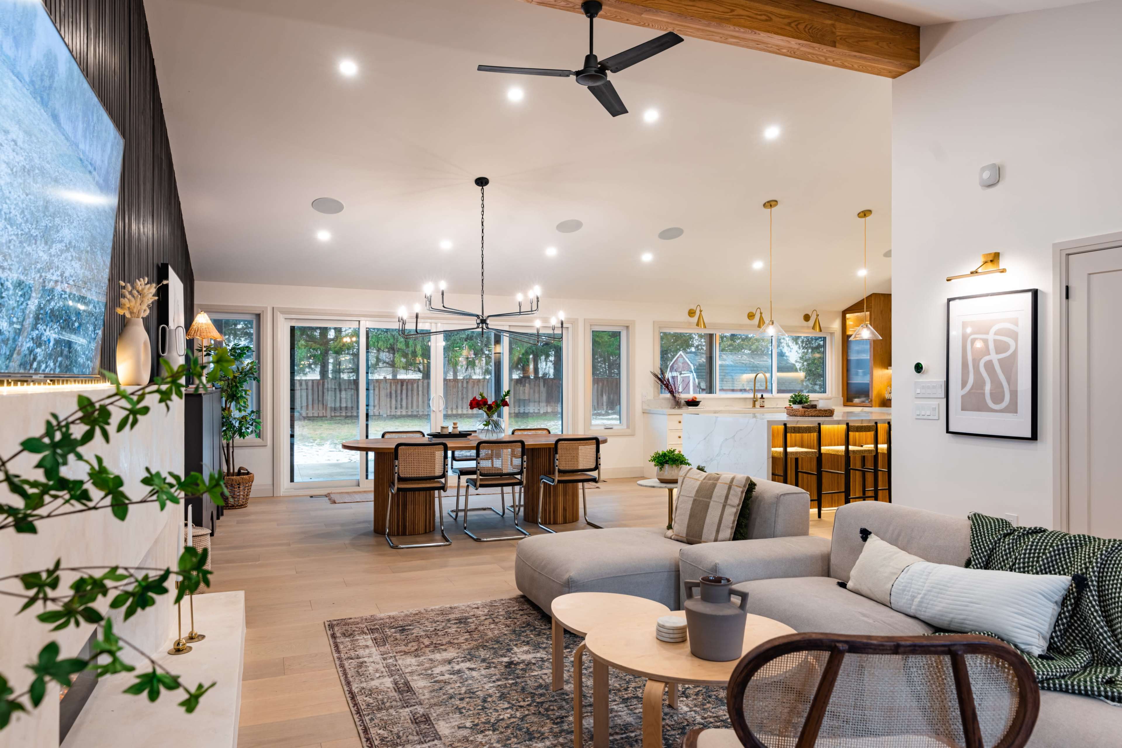 The White House Image in Haldimand, Caledonia, ON