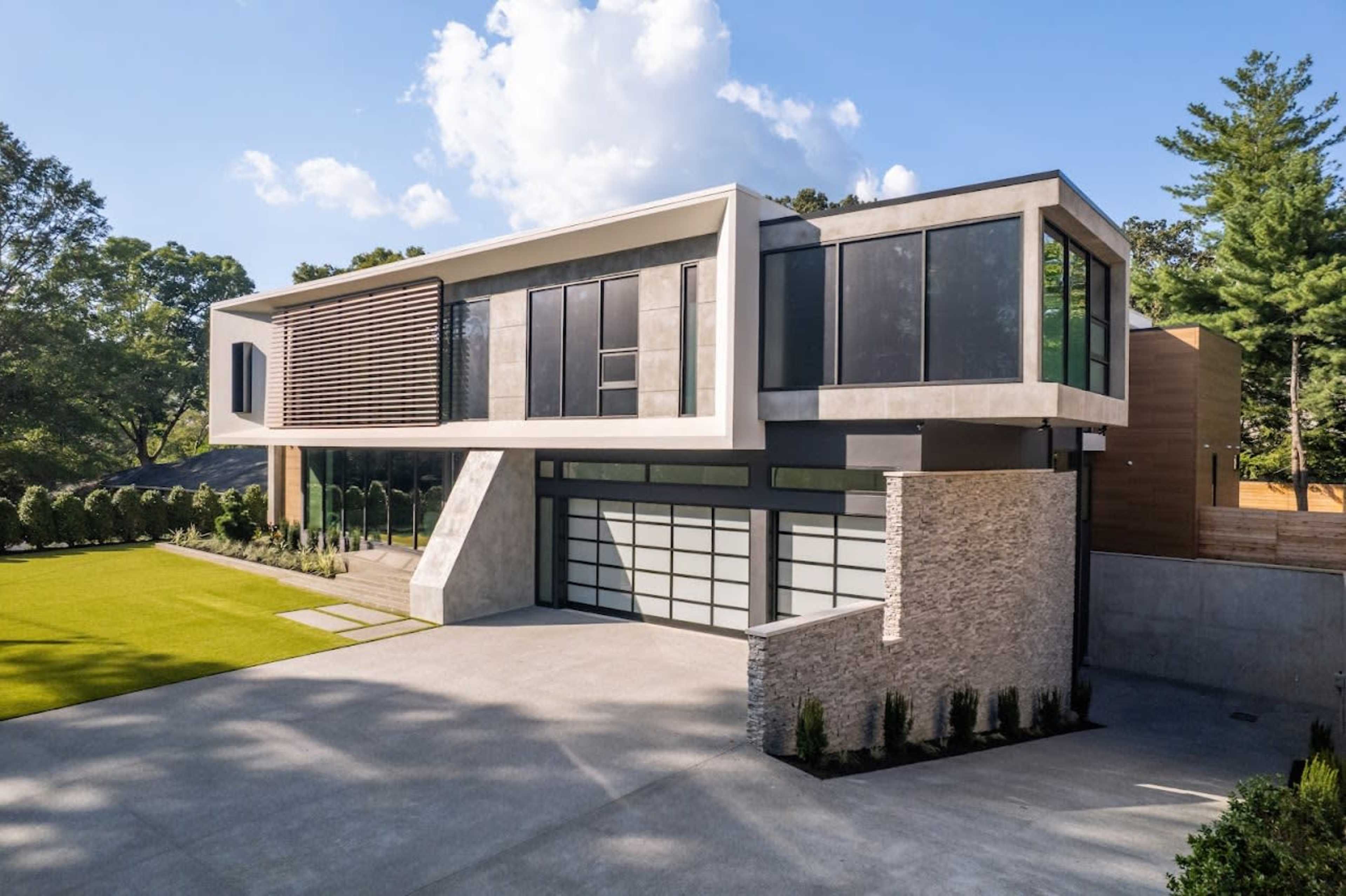Contemporary Buckhead Mansion Image in Buckhead, Atlanta, GA