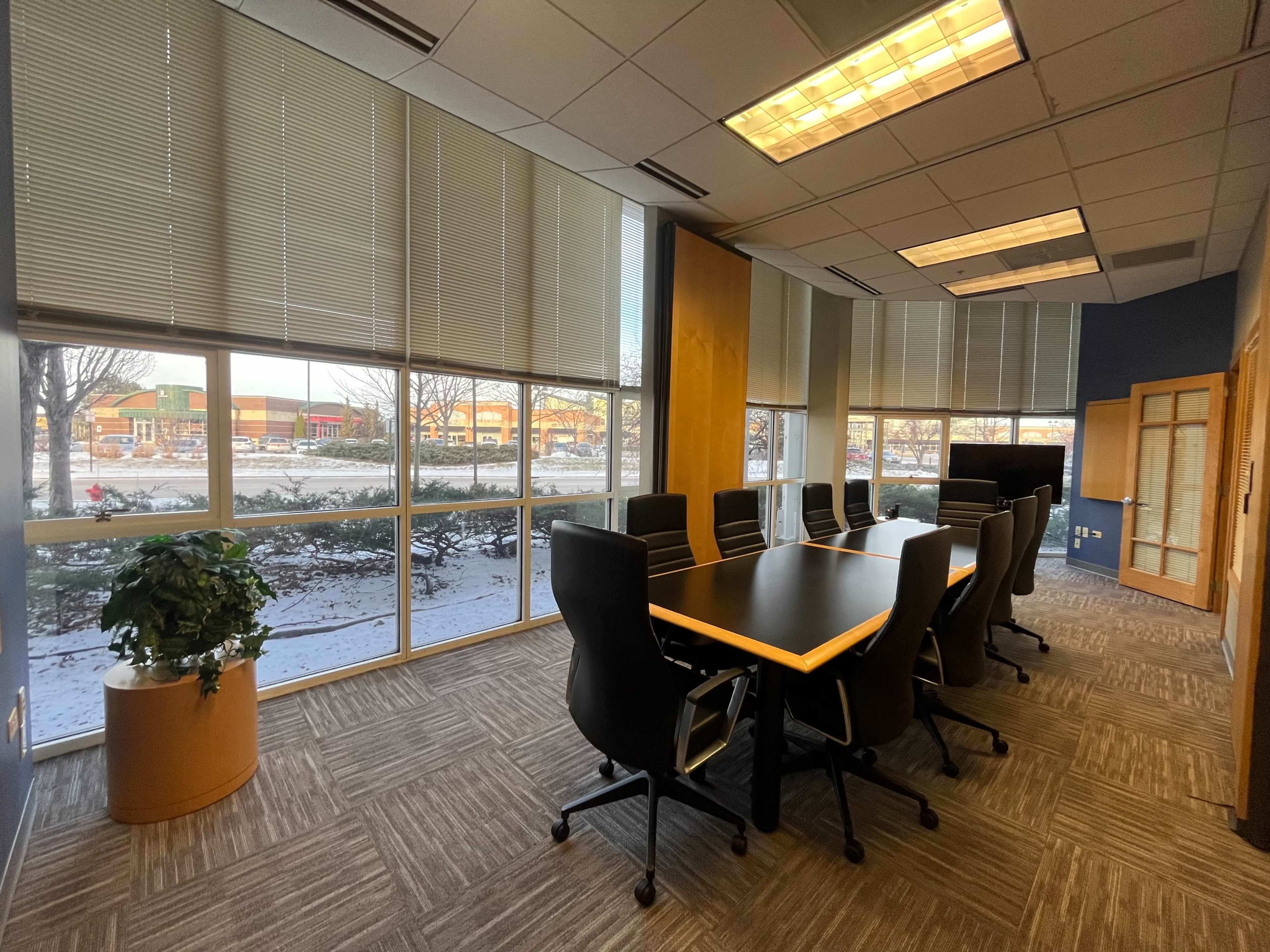 Modern Meeting Room in a Professional Executive Suites Company Image in Vernon Township, Lincolnshire, IL