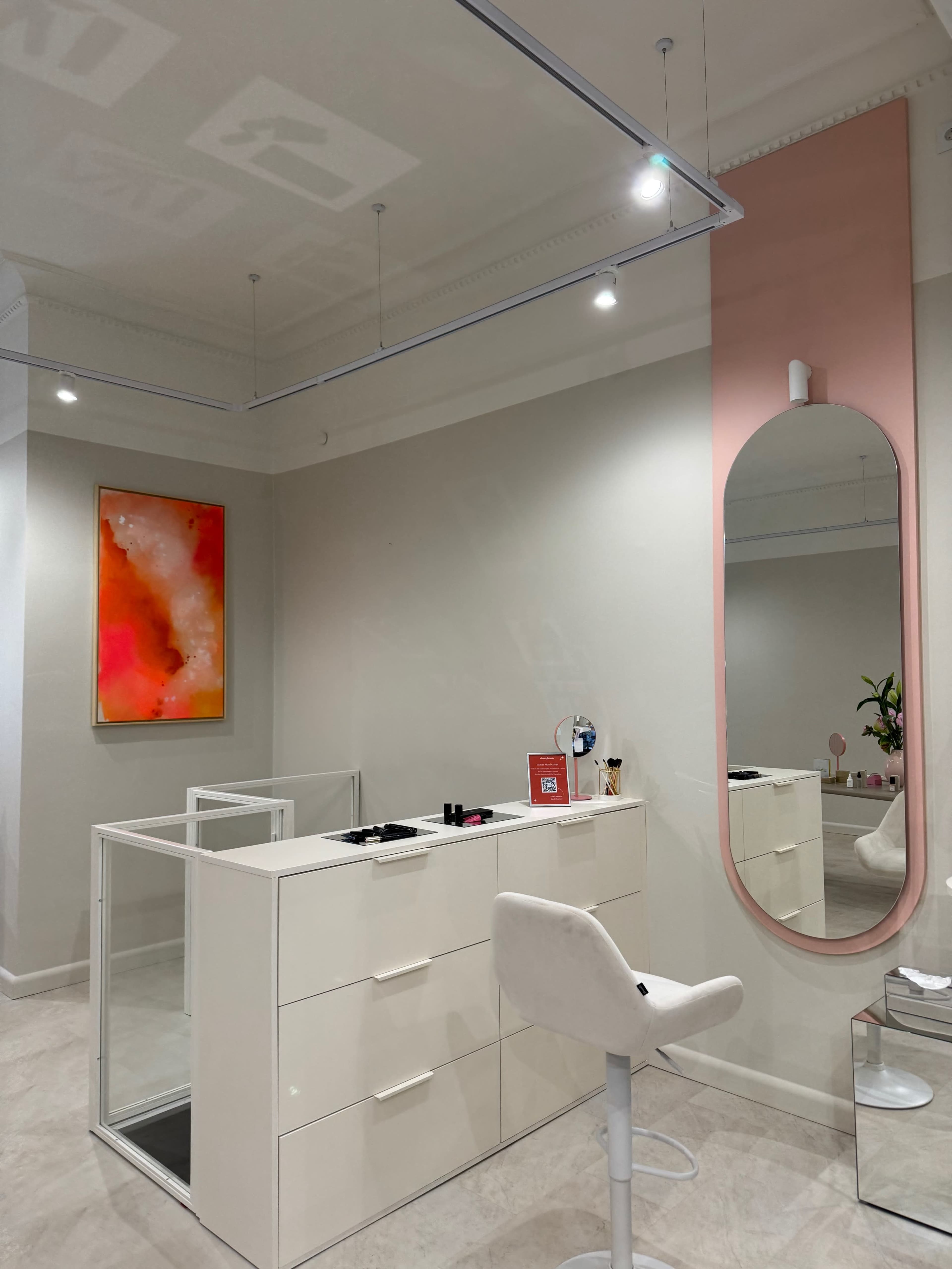 Modern Beauty Studio in Charlottenburg with Flexible Layout Image in Charlottenburg, Berlin