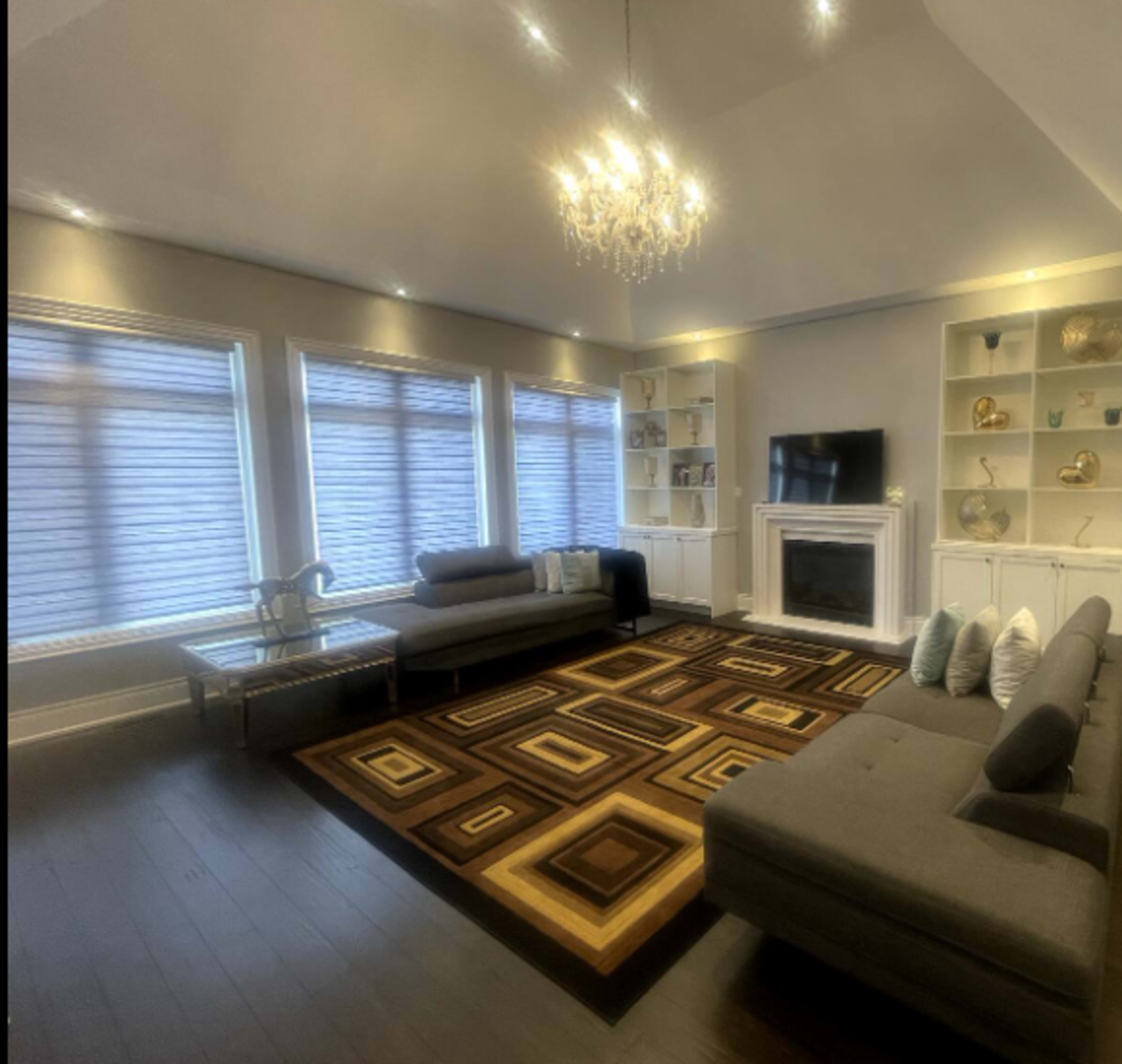 Bright & Spacious Home for Video Shoots - King City Image in King, King City, YT