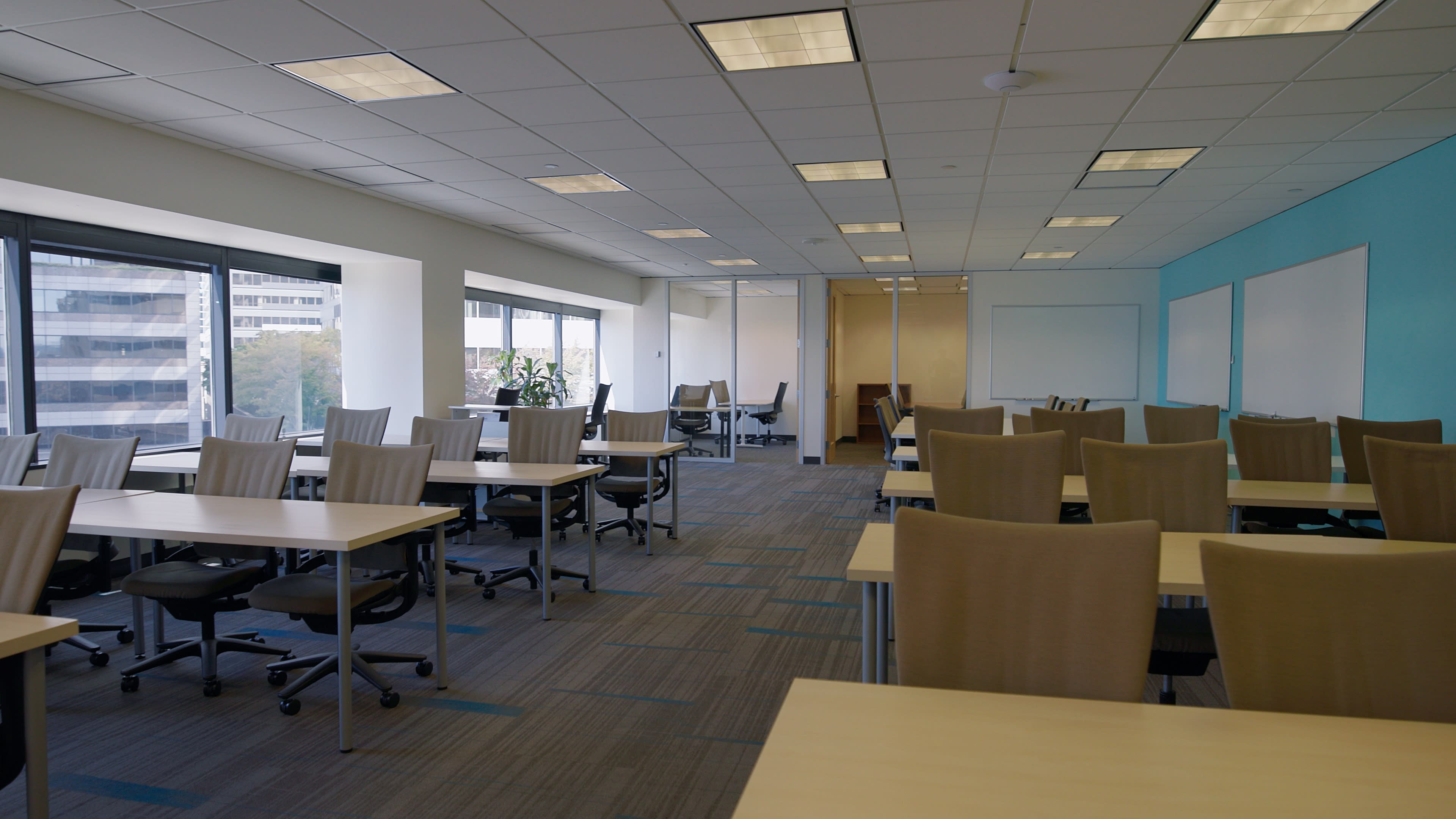 Waimea: Flexible Meeting Space for 42 with Complimentary Private Breakout Offices Image in Central Business District, Seattle, WA
