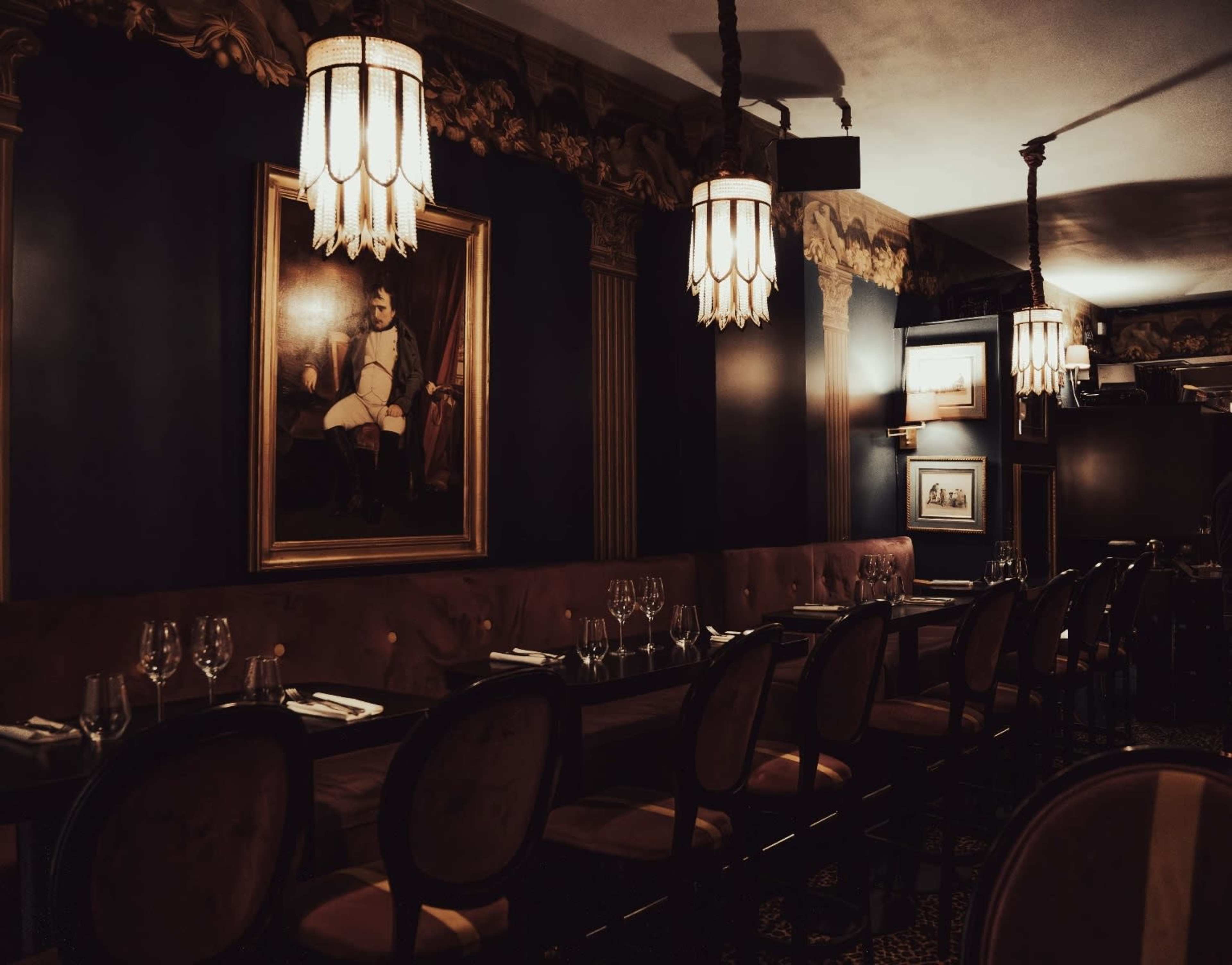 Restaurant, bar , lounge, salle de fête à deux pas des champs élysees Image in Saint-Philippe-du-Roule, Paris