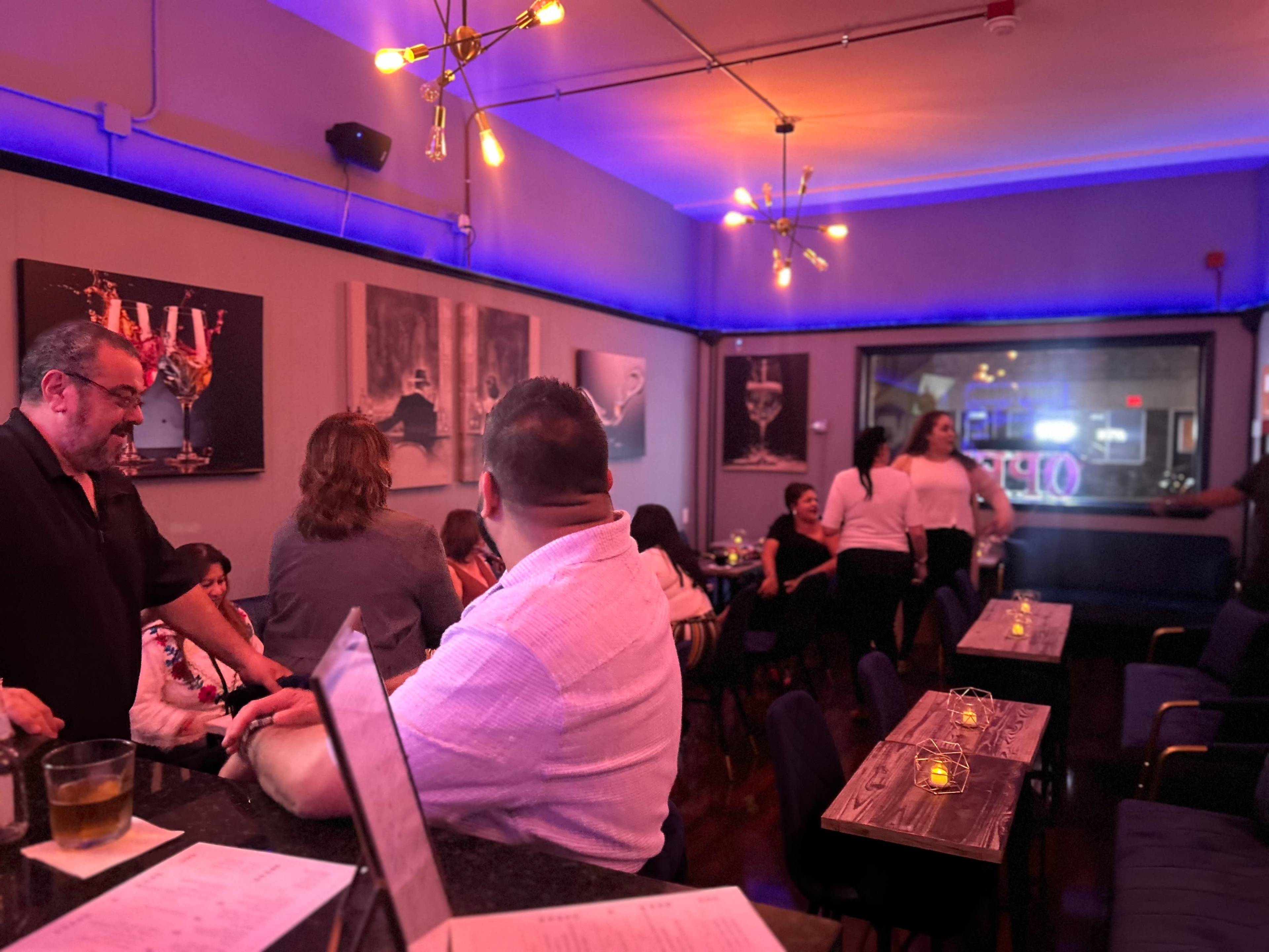 Downtown Wine Bar with Glamourous & Cozy Ambiance Image in Berwyn Township, Berwyn, IL