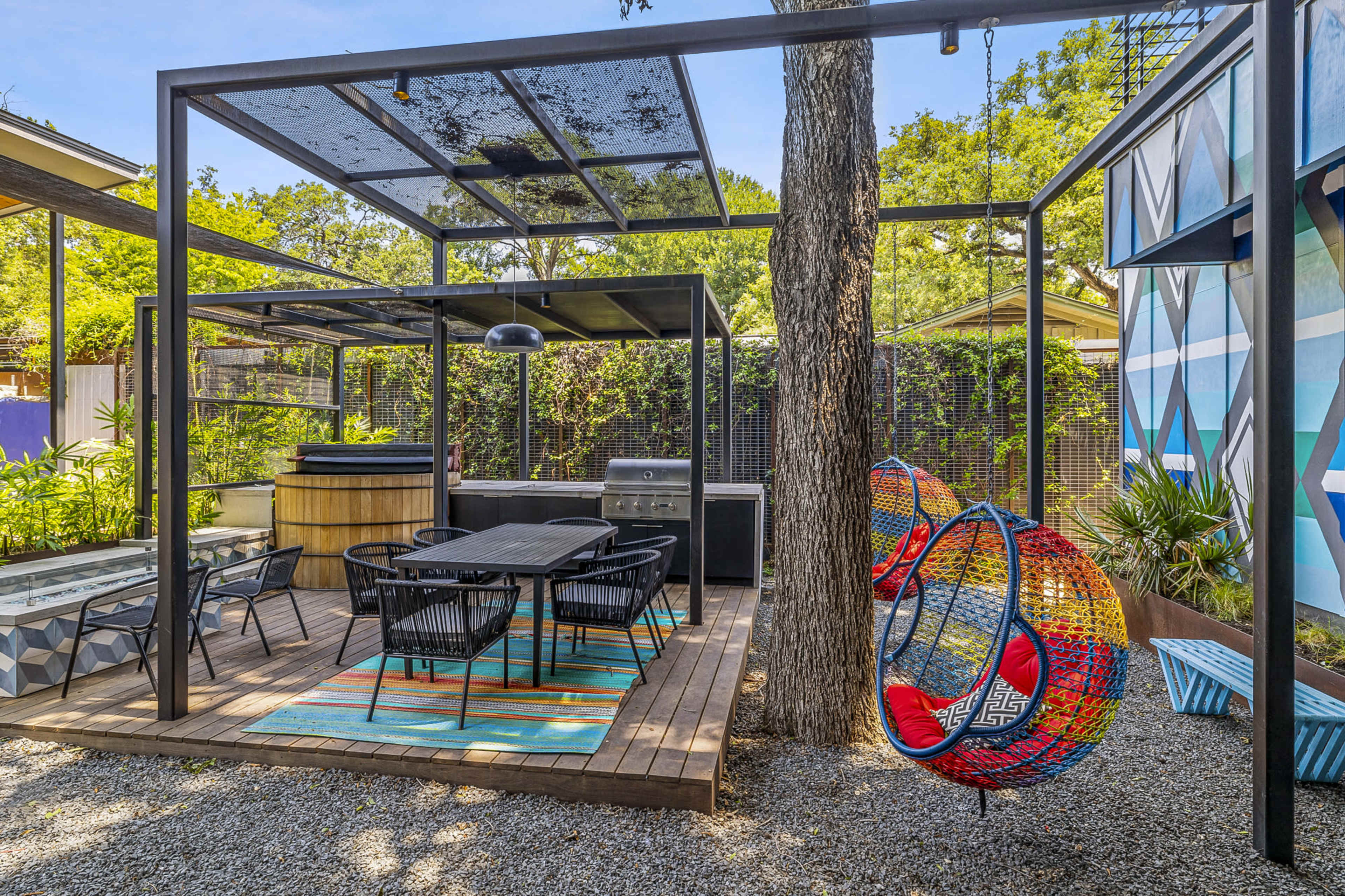 Modern Escape Near S Lamar | Hot tub | Sauna Image in South Lamar, Austin, TX