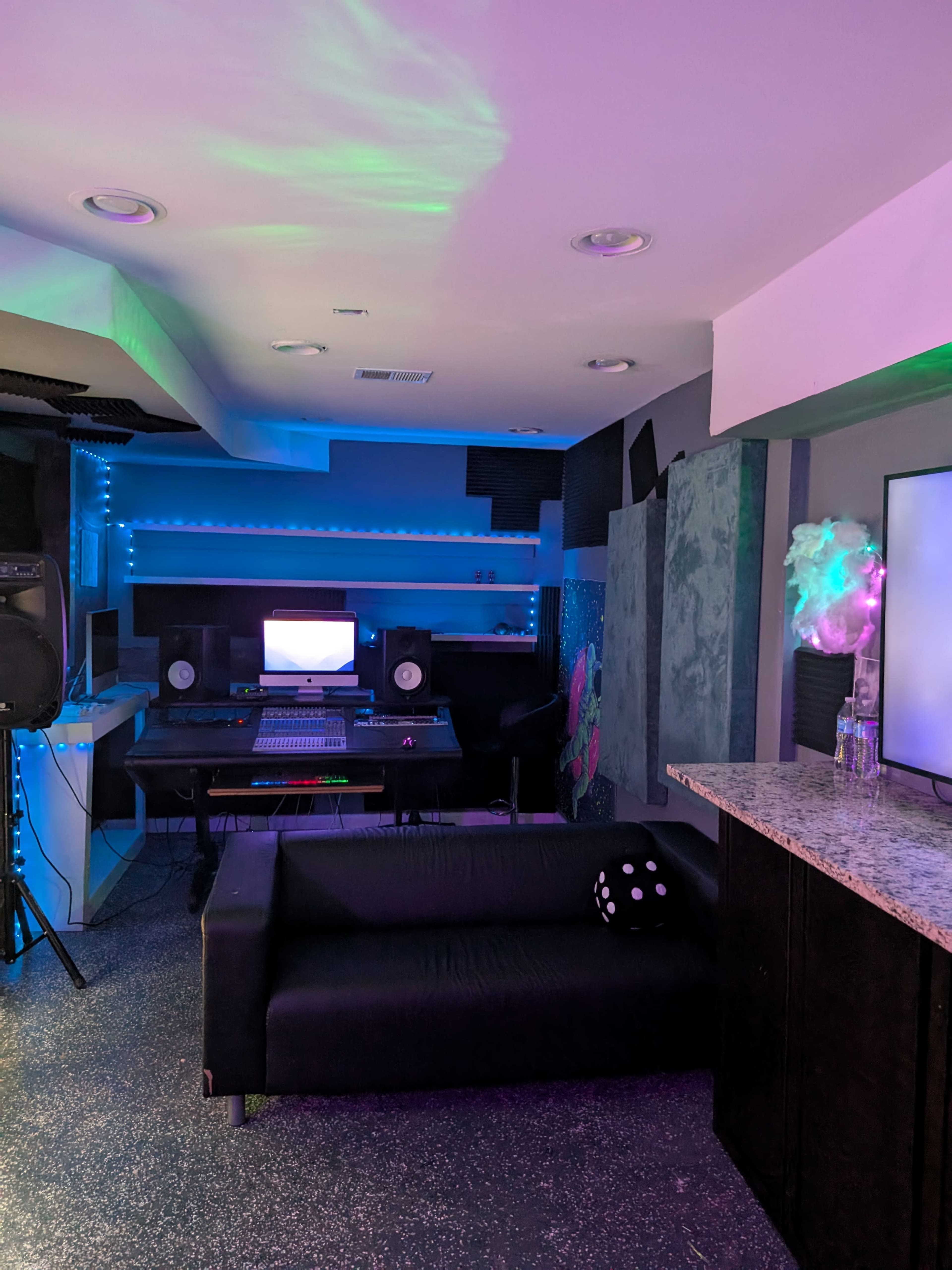 Urban Creative Studio with Pool & Private Guest Suite in Stone Mountain Image in Mountain Park, Stone mountain, GA