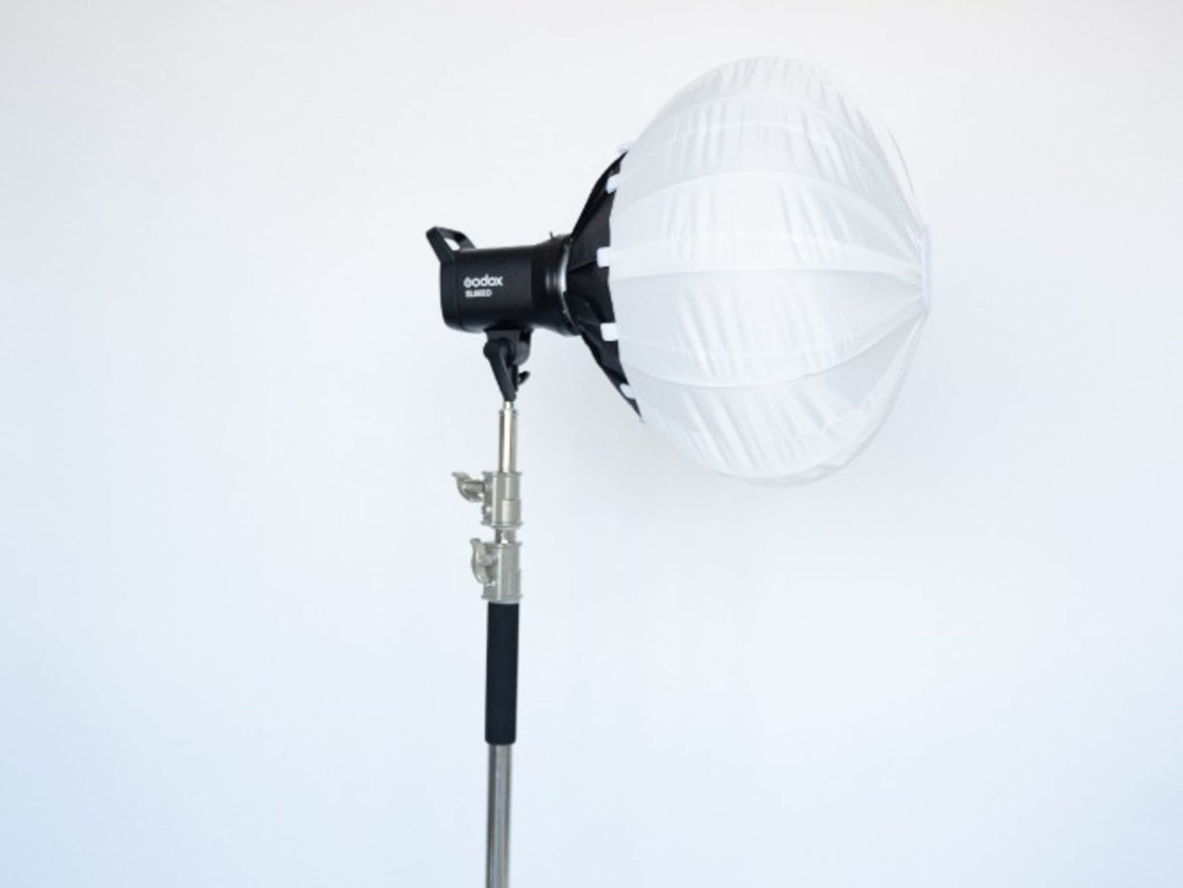 Continuous  lighting with Modifier & Gobo 