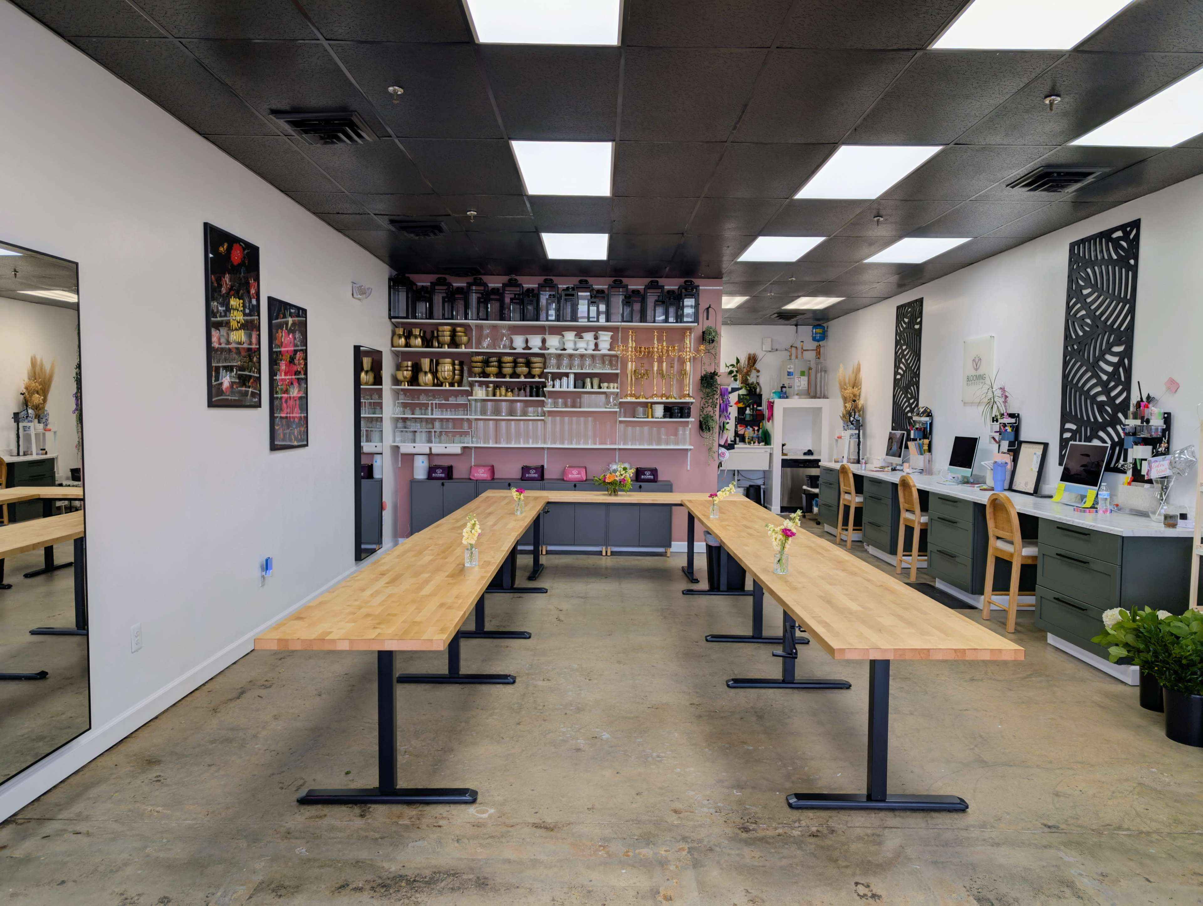 Cozy Suburban Flower Studio Image in Cloverly, Silver Spring, MD