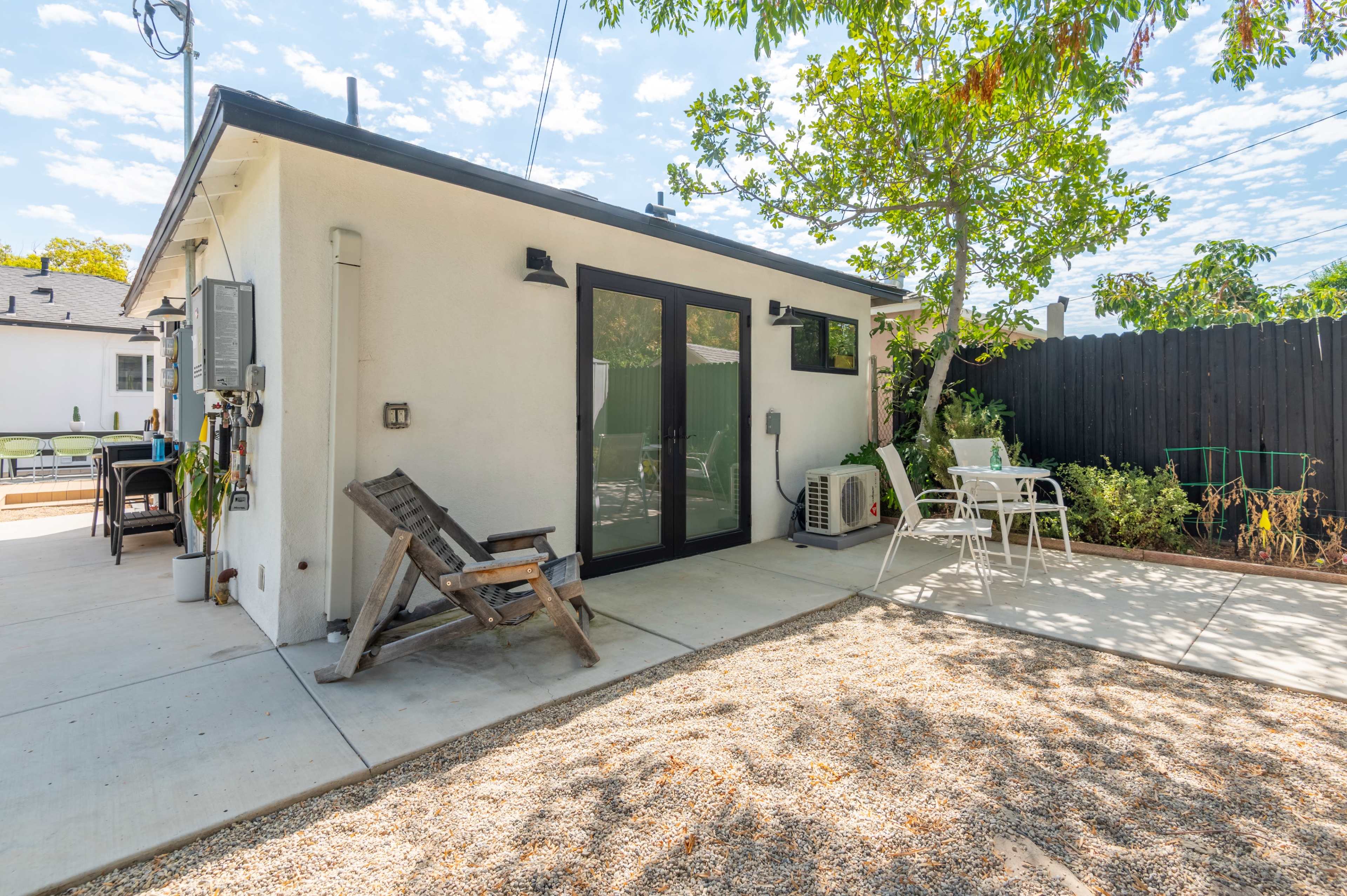 Newly Built Modern Studio Guest House w/ Backyard Image in North Hollywood, North Hollywood, CA