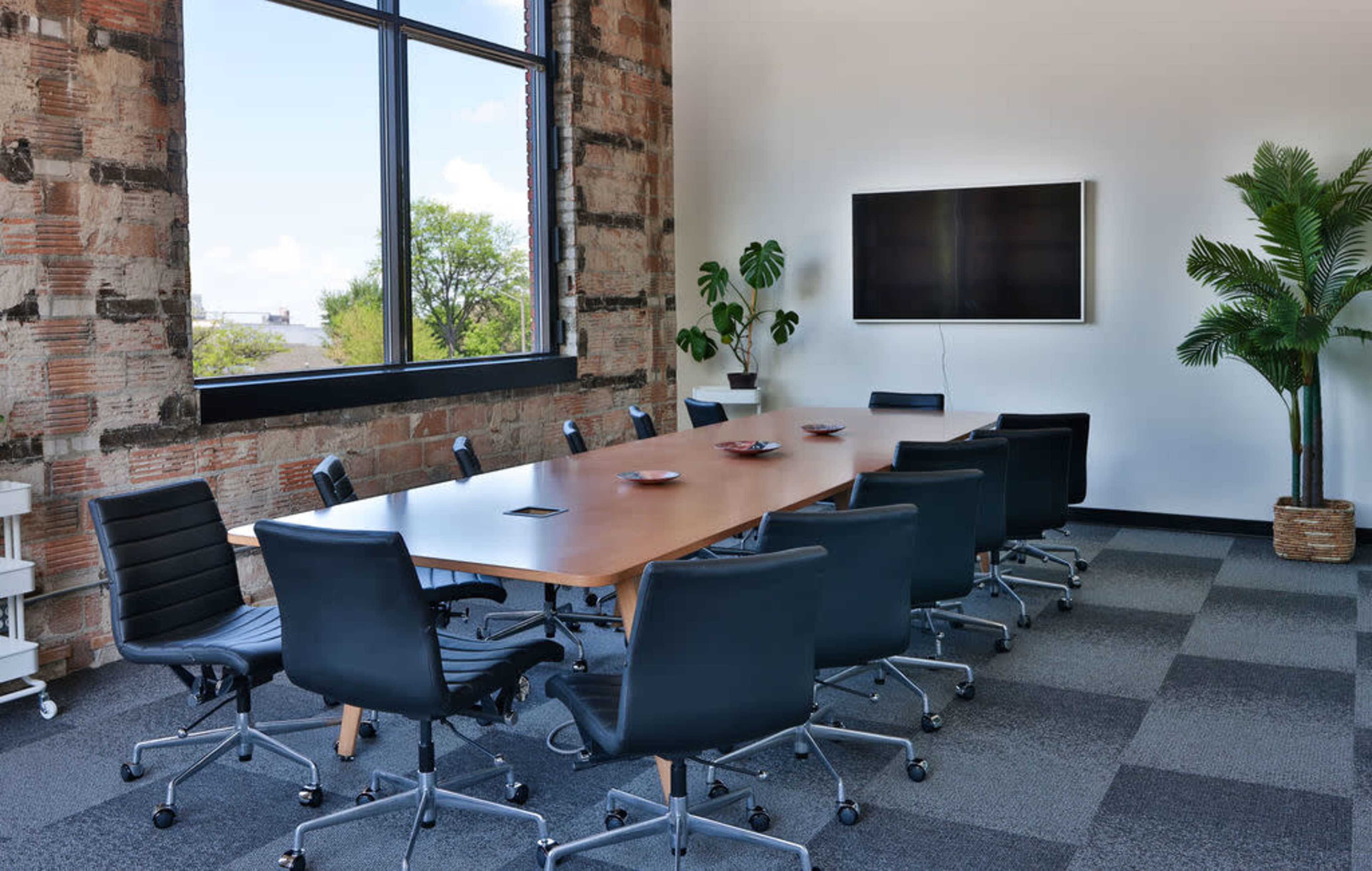 Northeast Minneapolis - Bright, Rustic Conference Rooms for Meetings, Retreats & Workshops Image in Mid-City Industrial, Minneapolis, MN