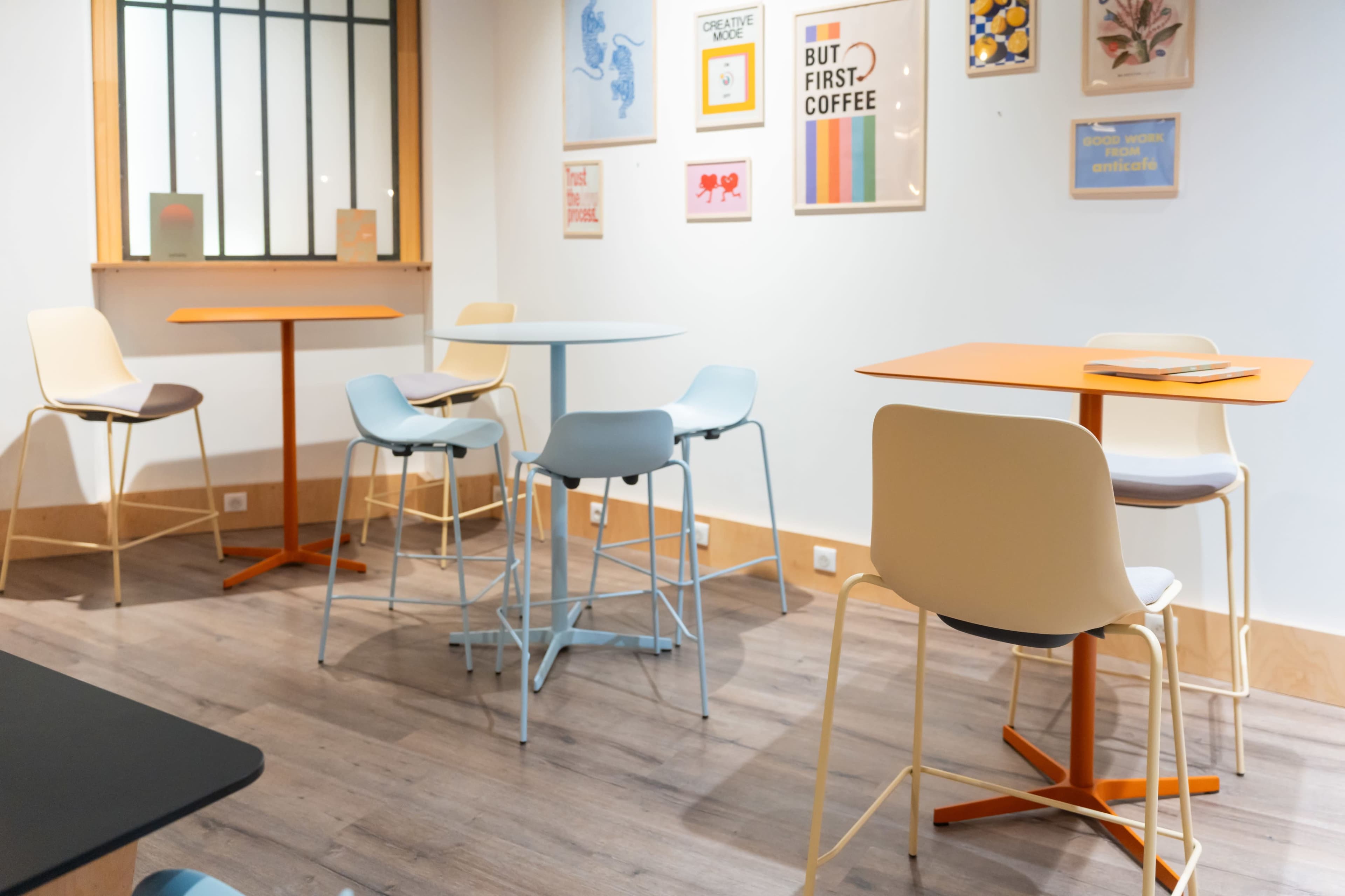 Café coworking chaleureux Image dans Terreaux - Bat d'argent, Lyon, 