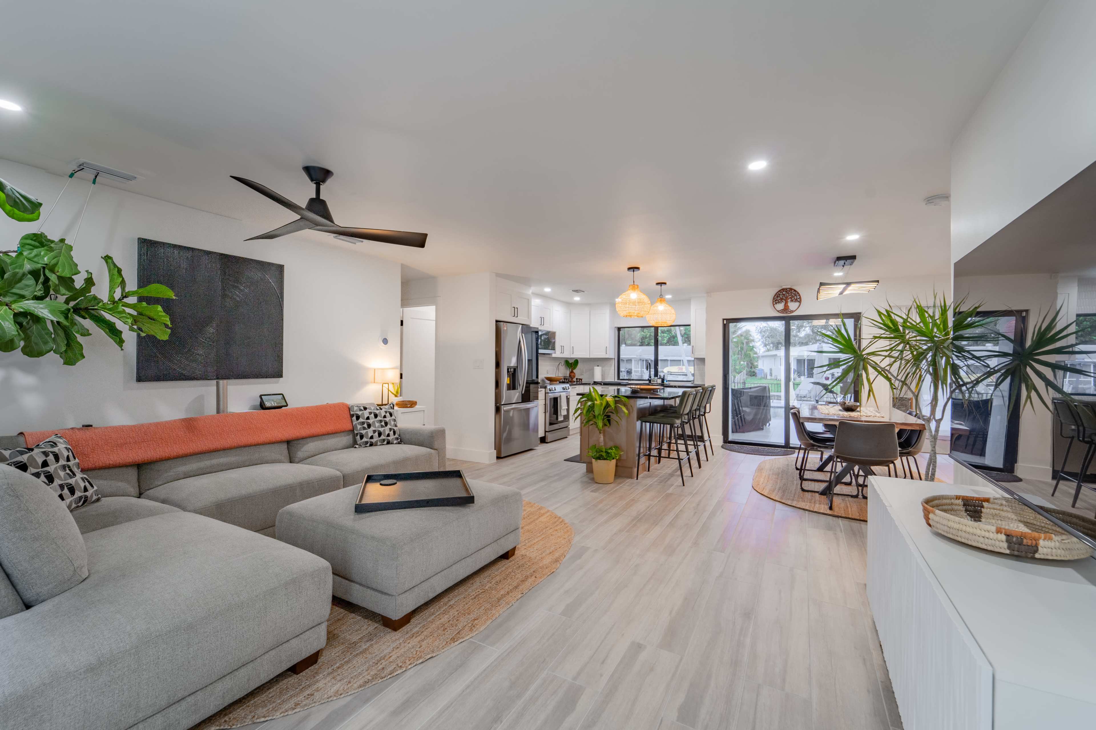 Modern House with Amazing Pool & Canal Views Image in Oakland Park, Oakland Park, FL