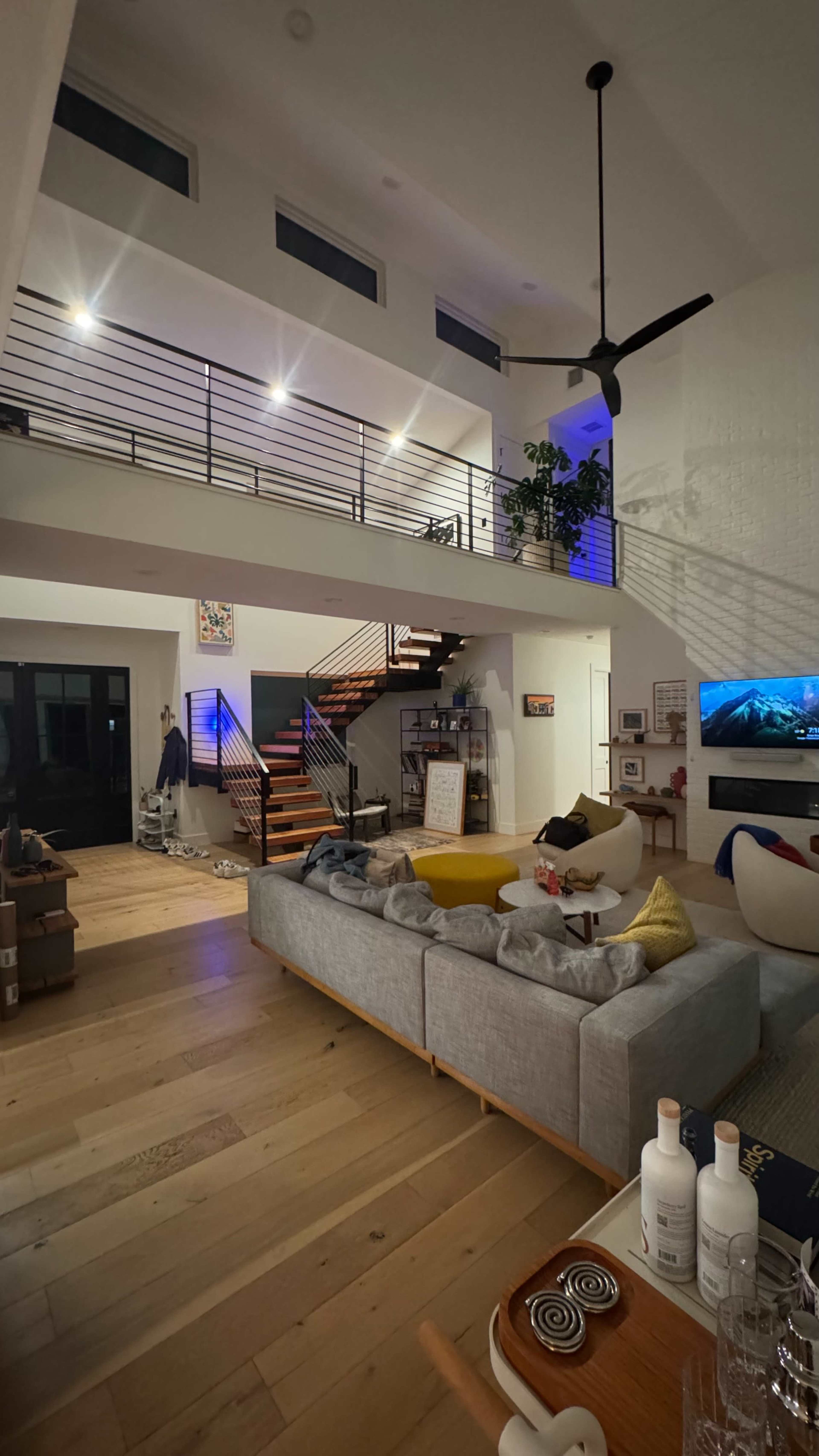 Neighborhood Ranch style house Image in Brentwood, Austin, TX
