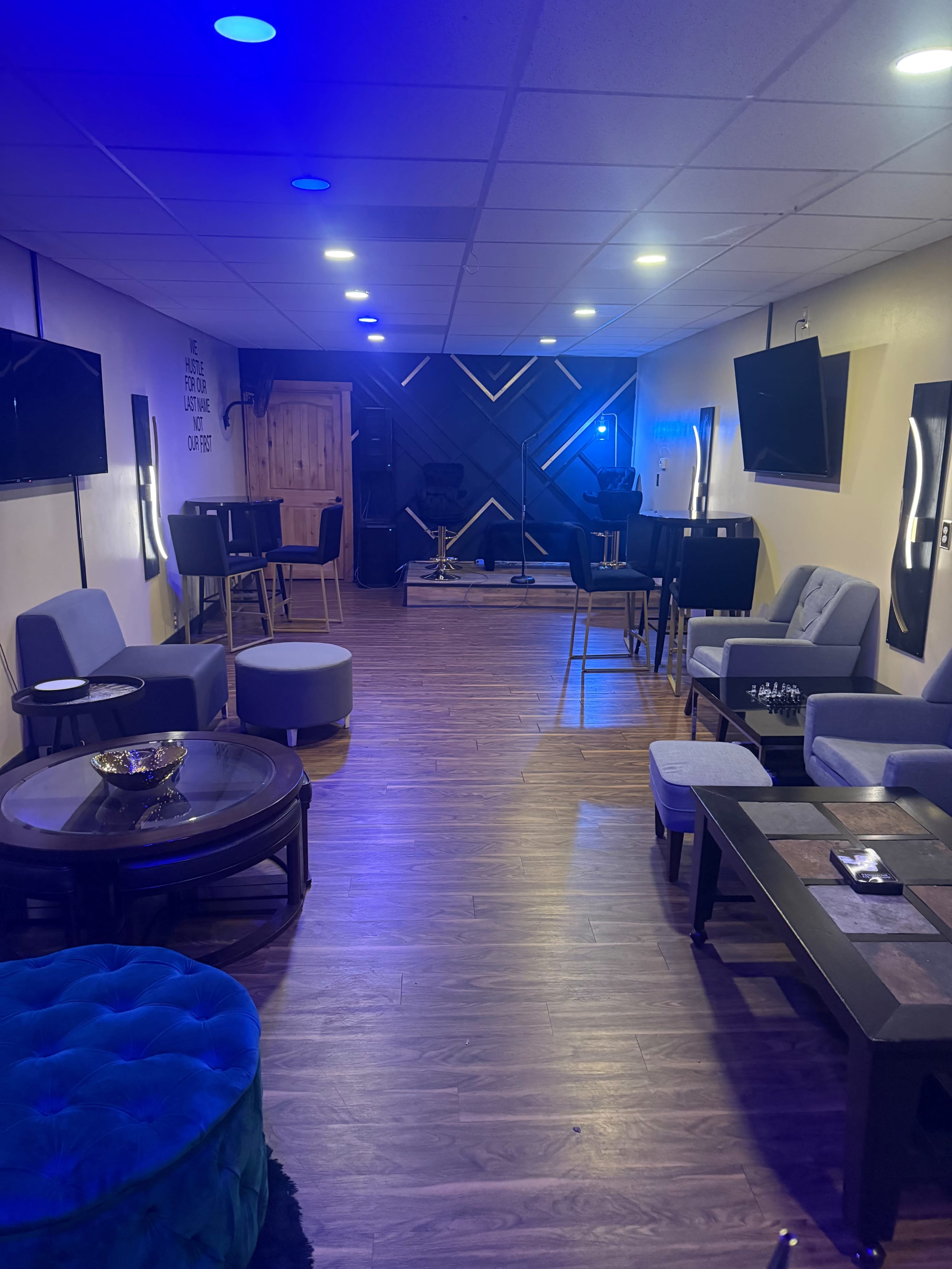 Luxury Lounge with Mood Lighting for Photos, Events, and Creative Shoots in Salem Image in Northeast Neighbors, Salem, OR