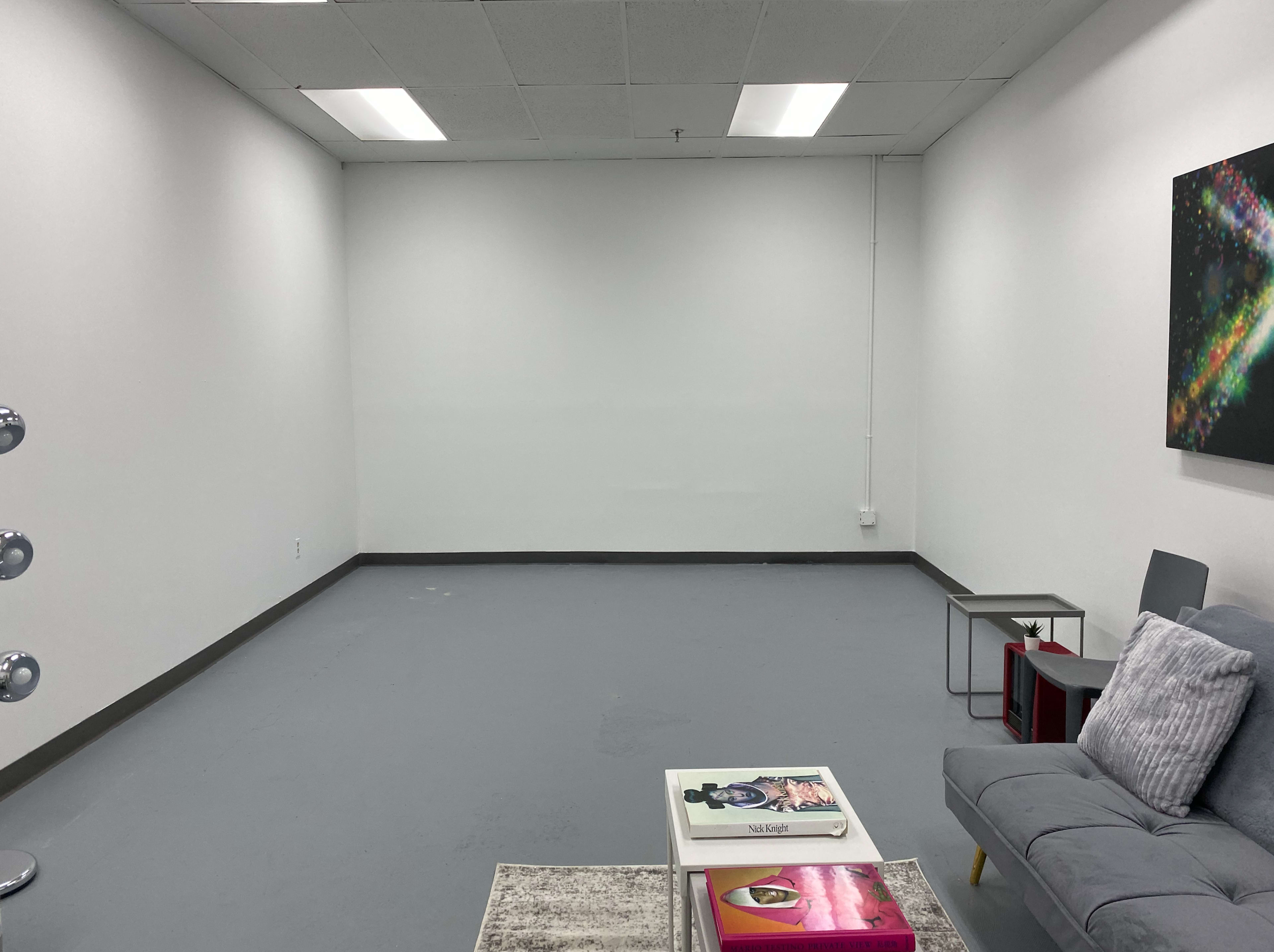 Photo and artist space Image in Downtown, Calgary, AB