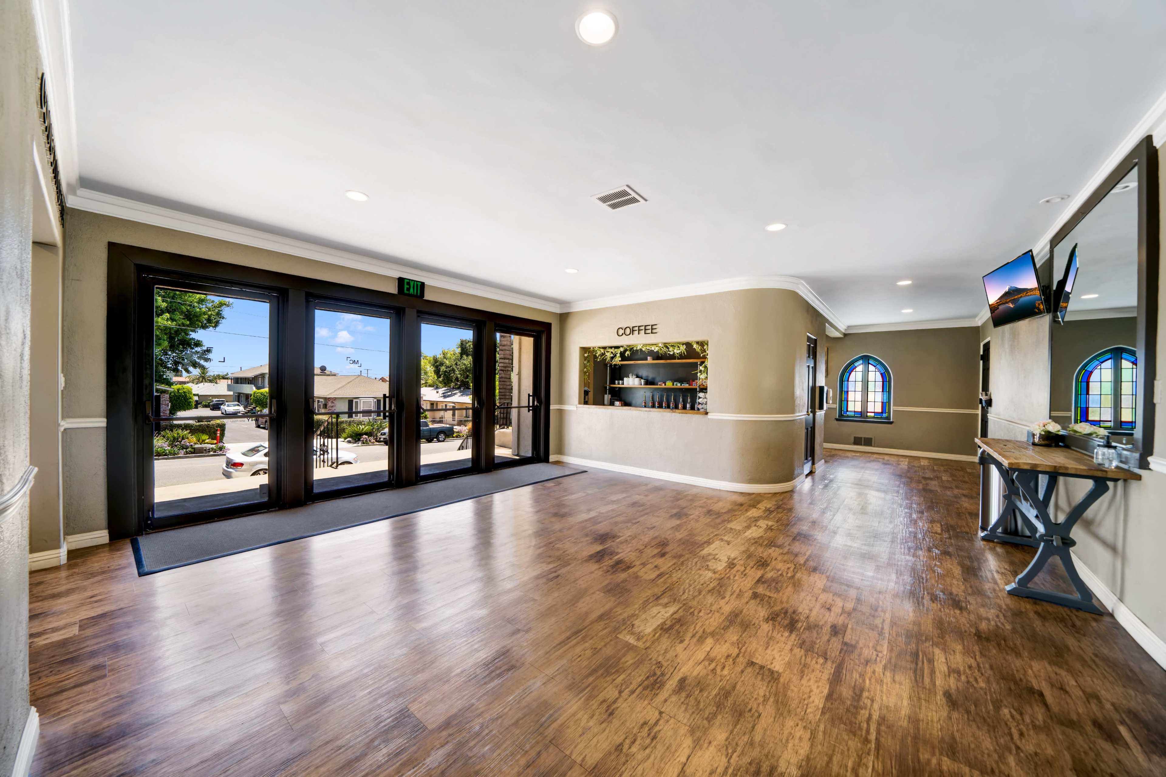 DIVINE FILM VENUE: BURBANK CHURCH Image in Burbank, Burbank, CA