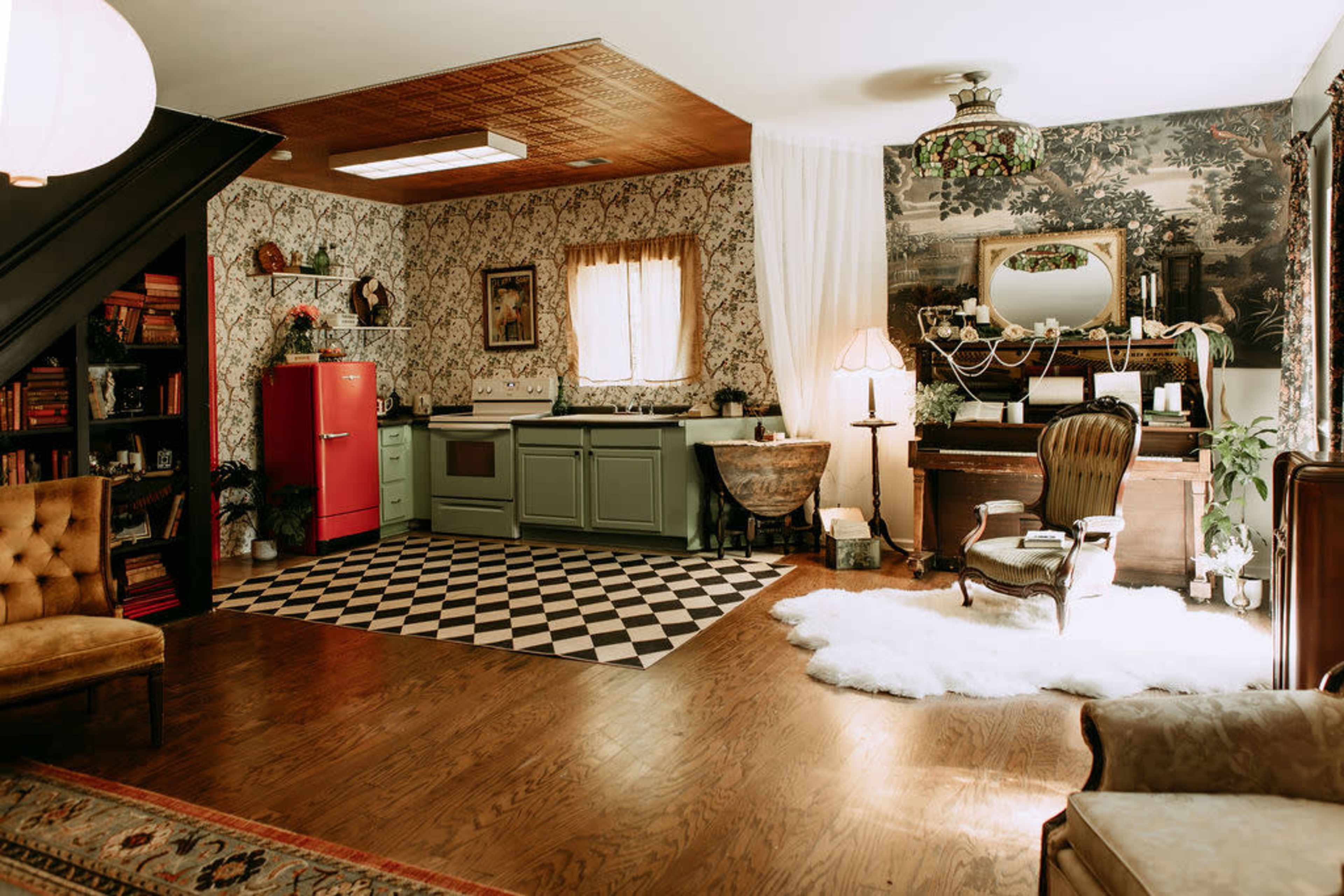 Moody, Luxurious and Inspiring Studio Image in Charlotte, Charlotte, NC