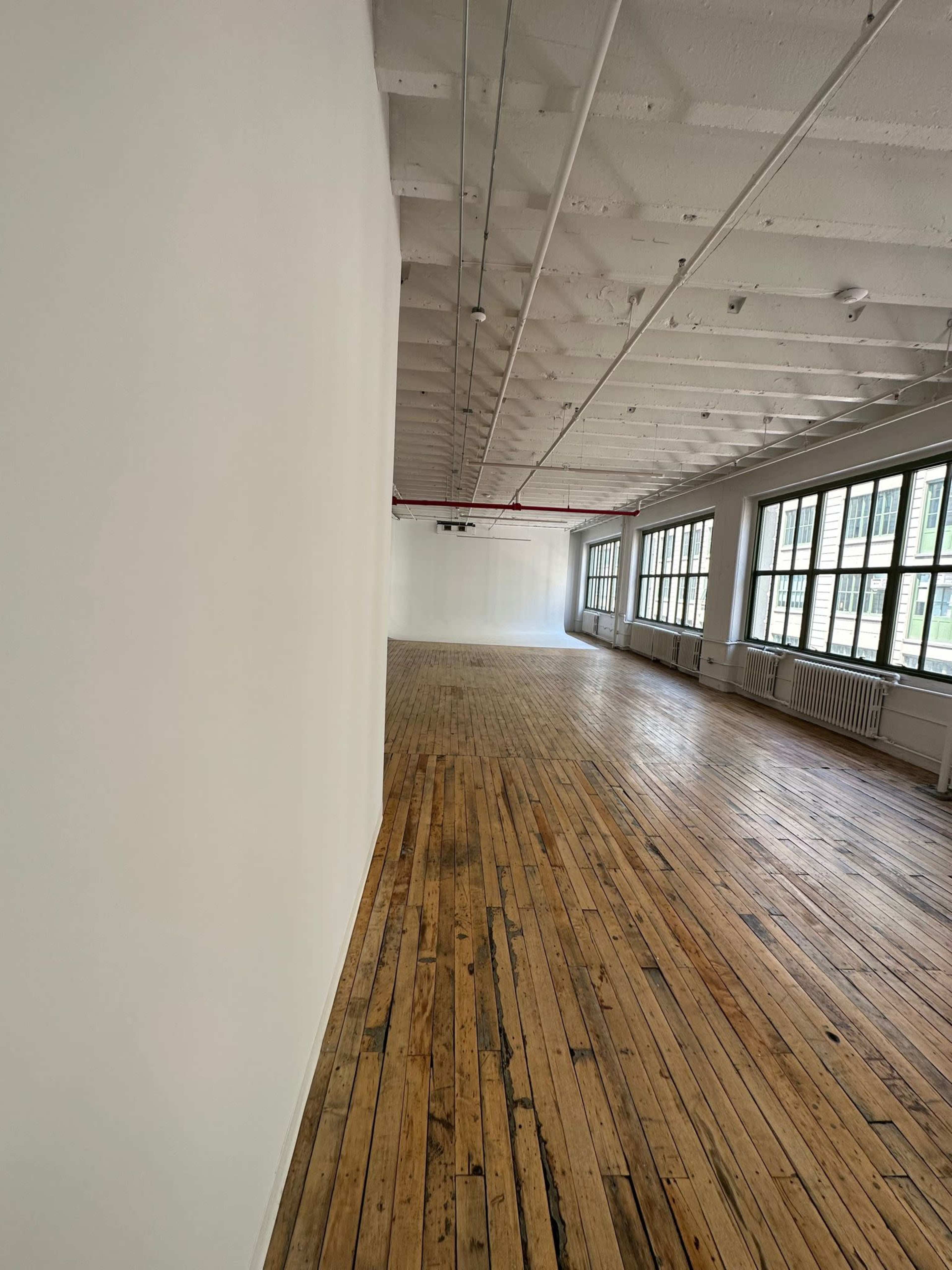 Industry City Brooklyn large beautiful film and green screen space Image in Sunset Park, Brooklyn, NY