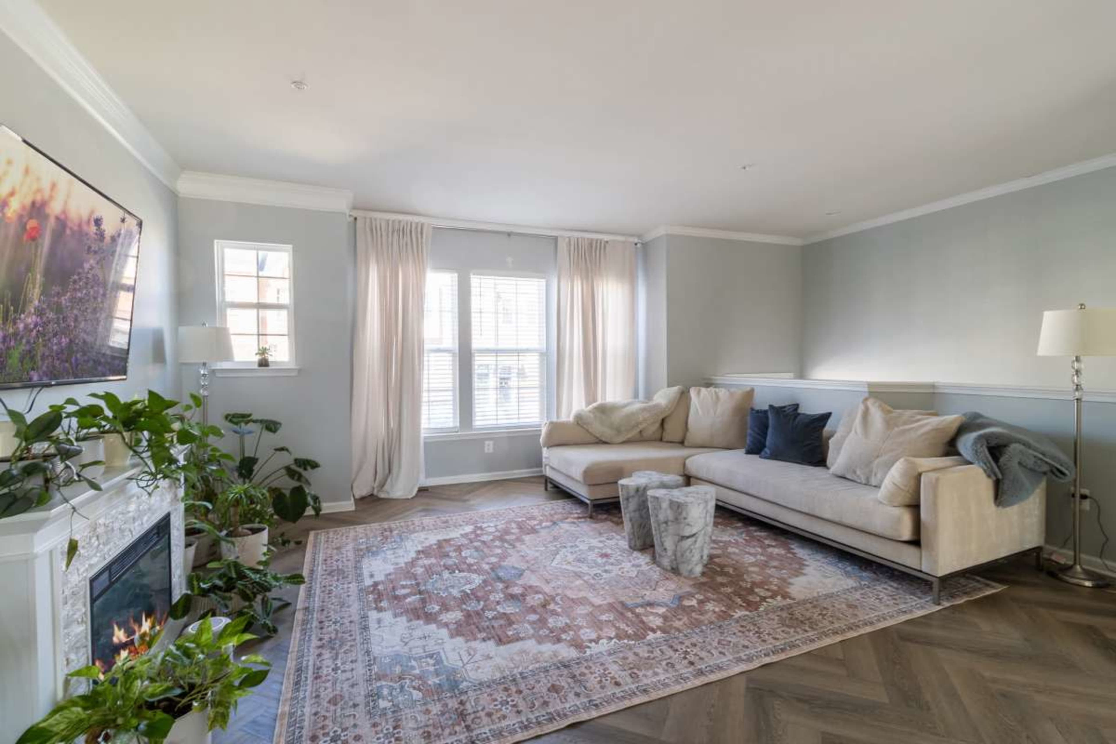 Luxury Townhouse with 4 Floors Near DC/Annapolis/Baltimore Image in Severn, hanover, MD