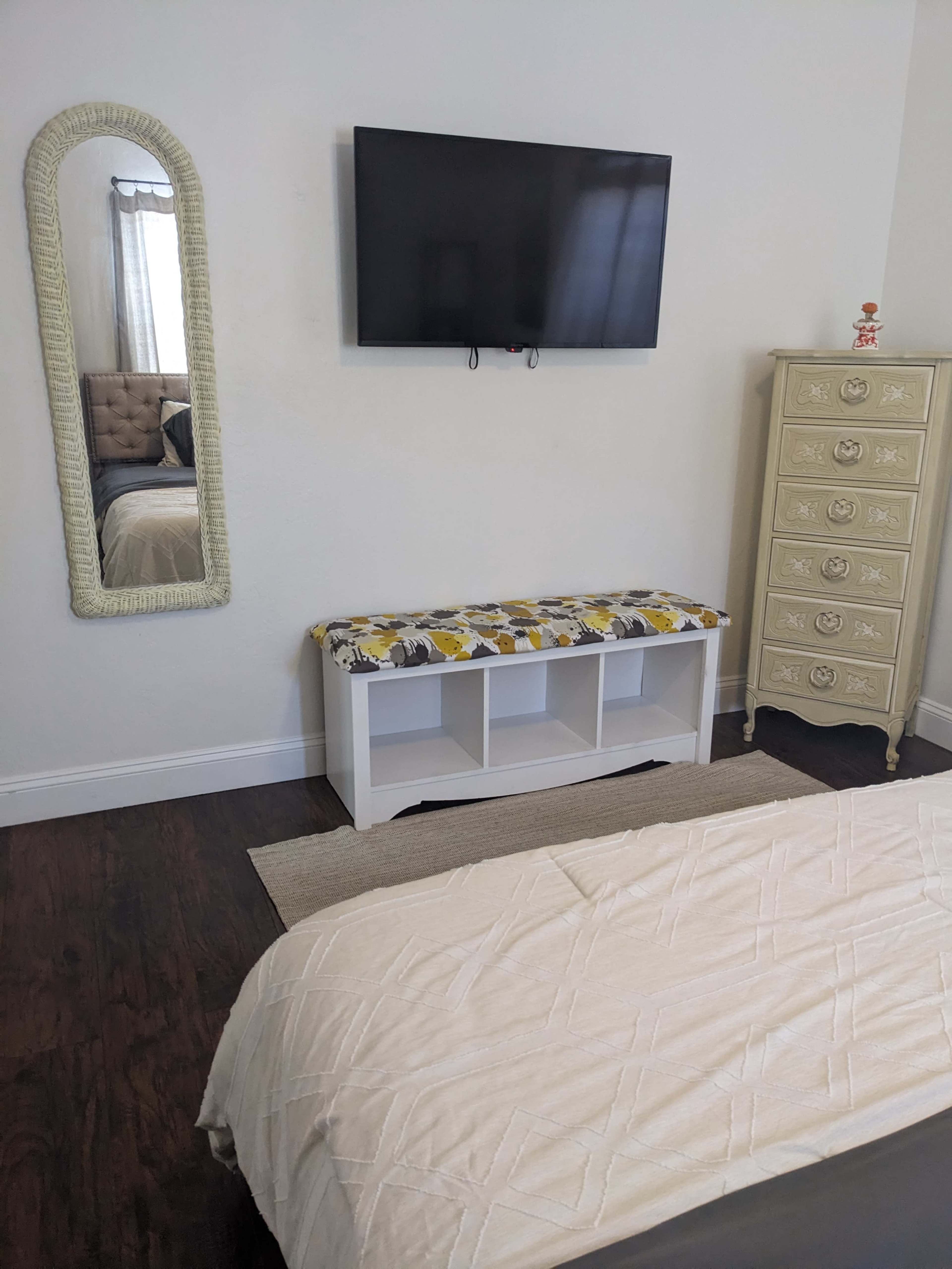 Charming Pool Home with backyard Oasis Image in Oakland Park, Fort Lauderdale, FL