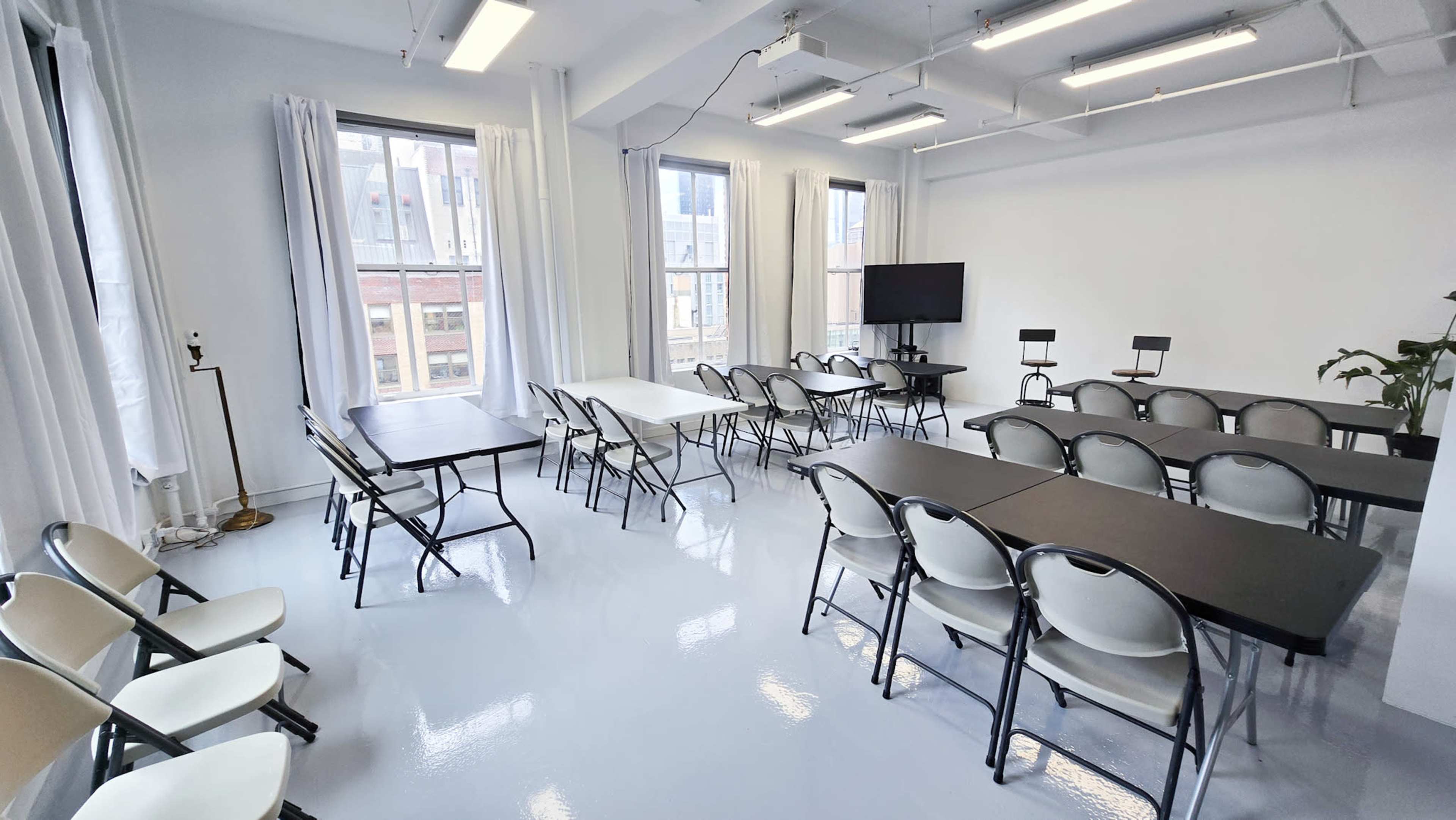 LARGE MEETING  SPACE MIDTOWN WEST Image in Midtown Manhattan, New York, NY