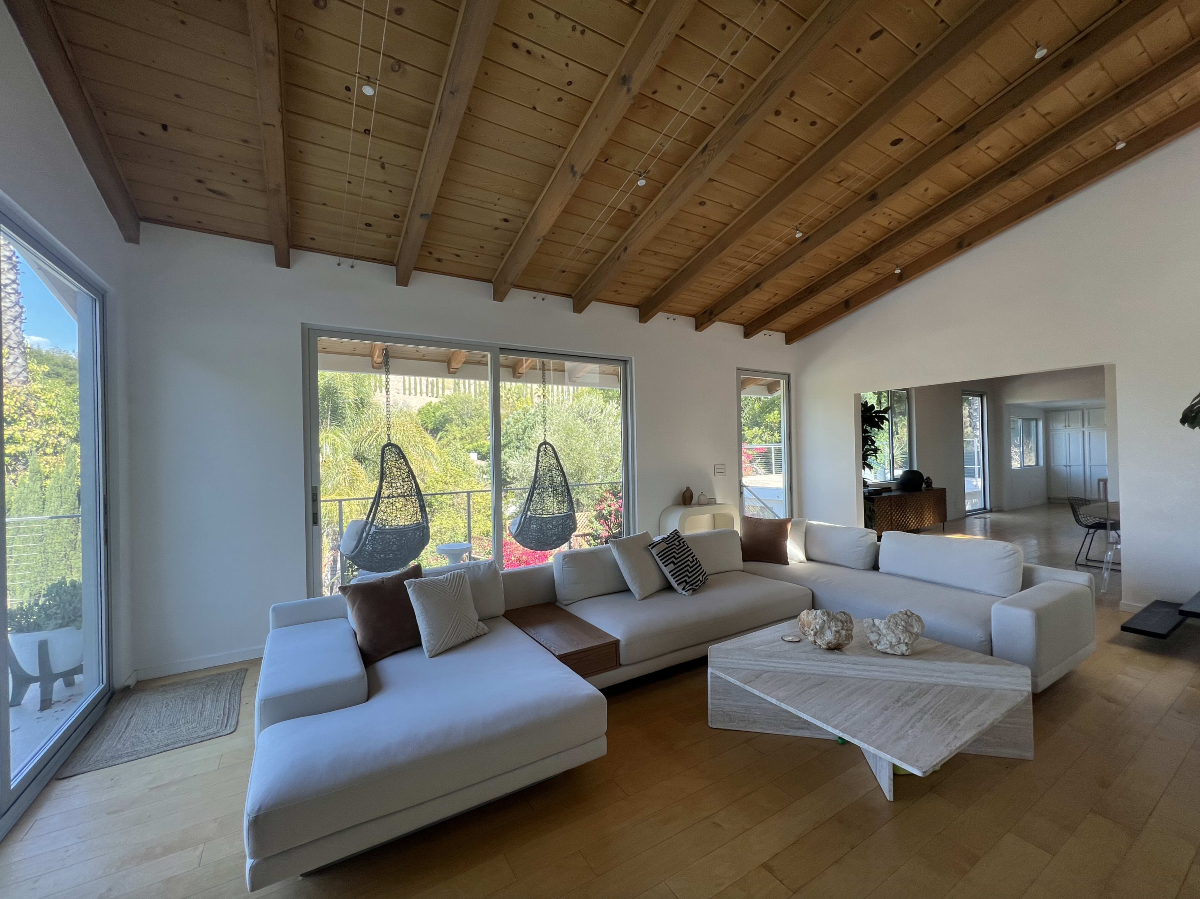 Mid-century modern house and views with gym Image in Woodland Hills, woodland hills, CA
