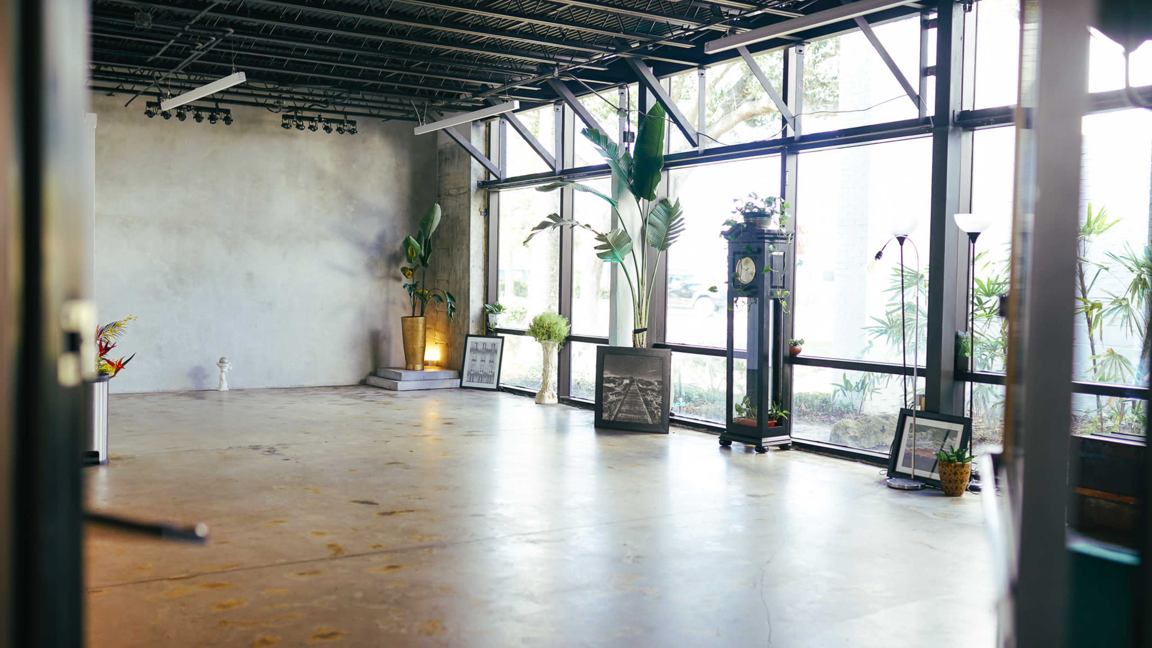Contemporary Industrial Space! Ideal for Intimate Social Gathering Image in , Winter Park, FL