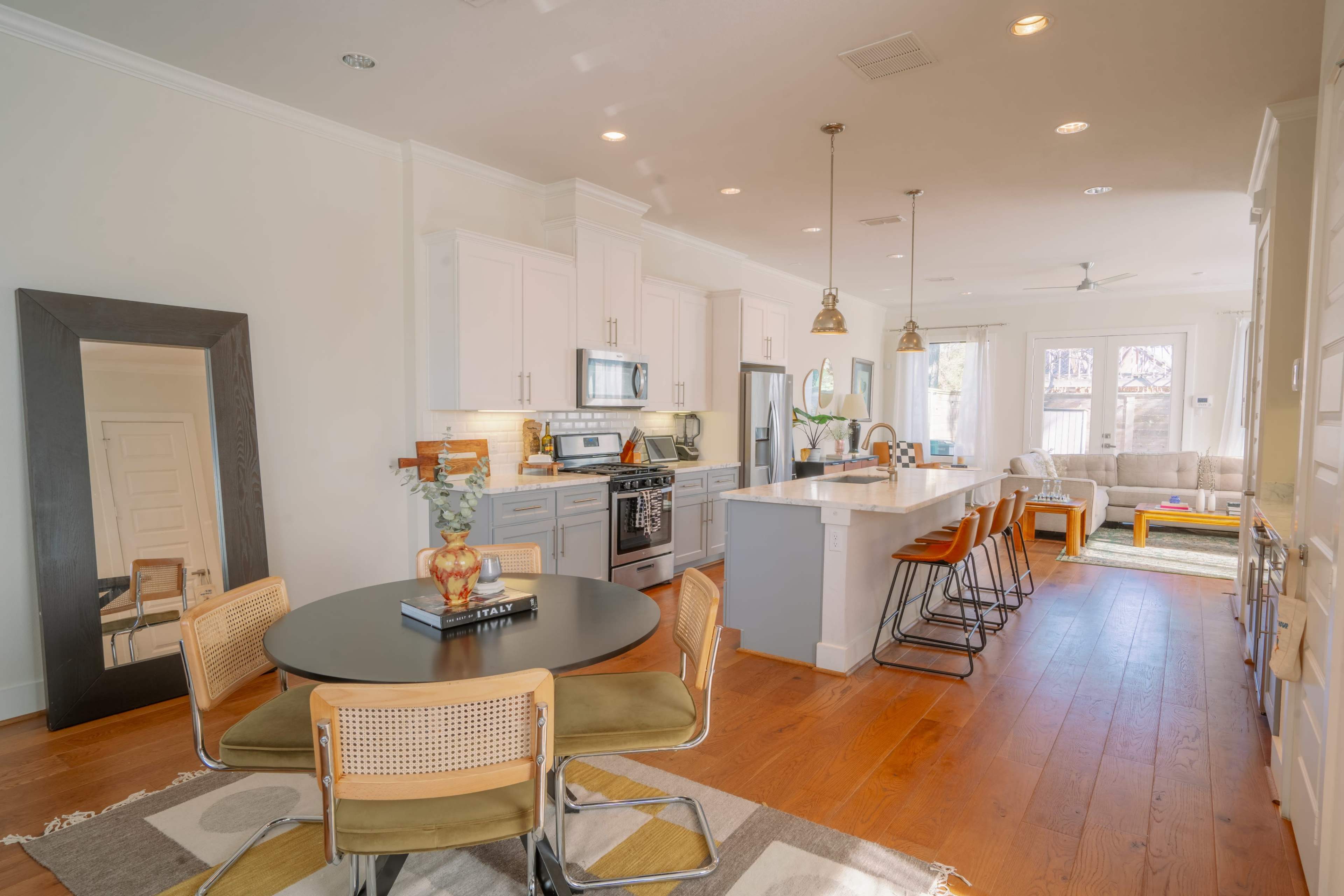 Houston House near Heights and Downtown Image in Ryon, Houston, TX