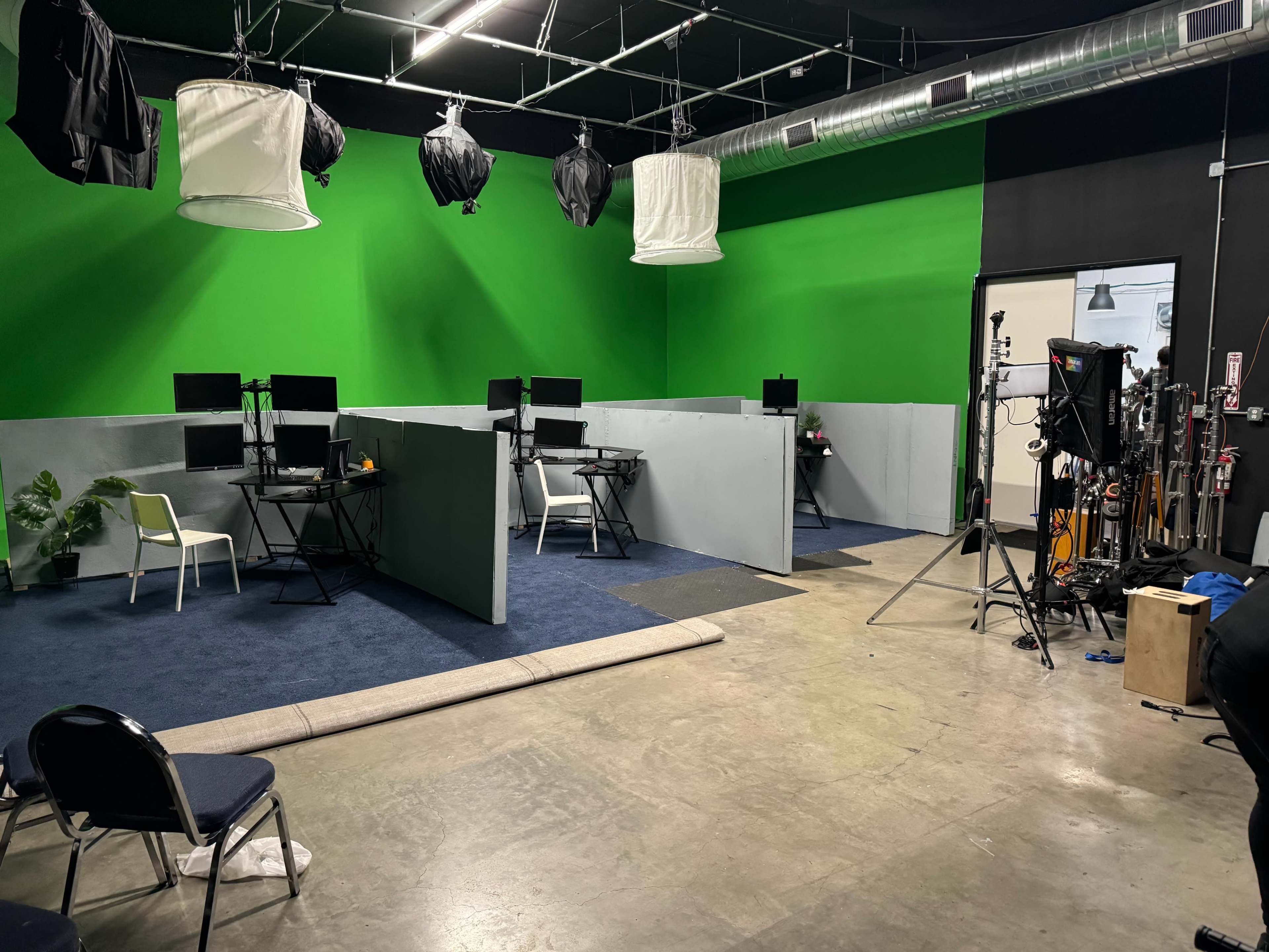 4,000 sqft Professional Video Studio with Green Screen & Green Cycloramic Screen. Image in Camelback East Village, Phoenix, AZ