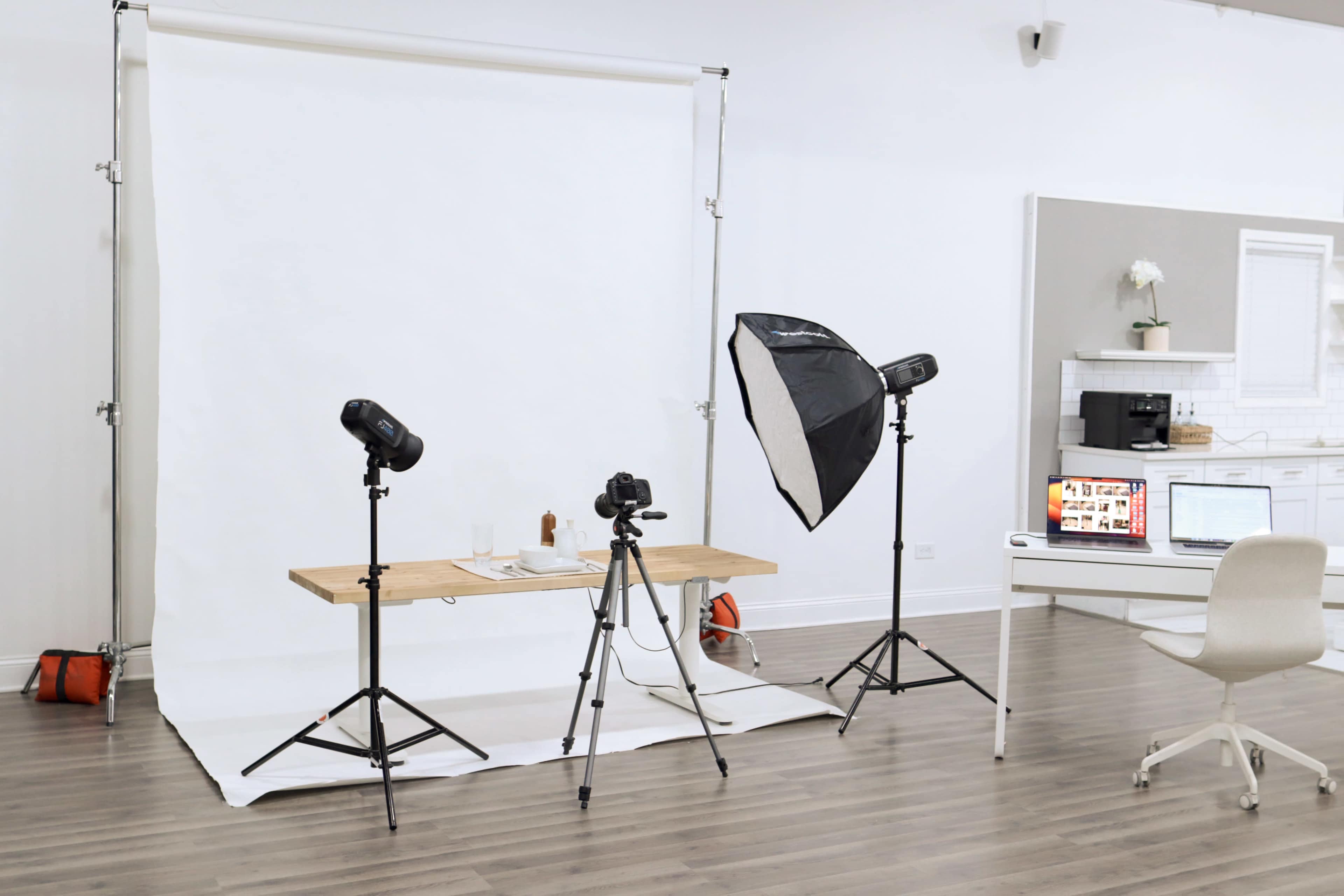 Bright Flex Space in Bucktown with Lots of Included Add-Ons Image in Bucktown, Chicago, IL