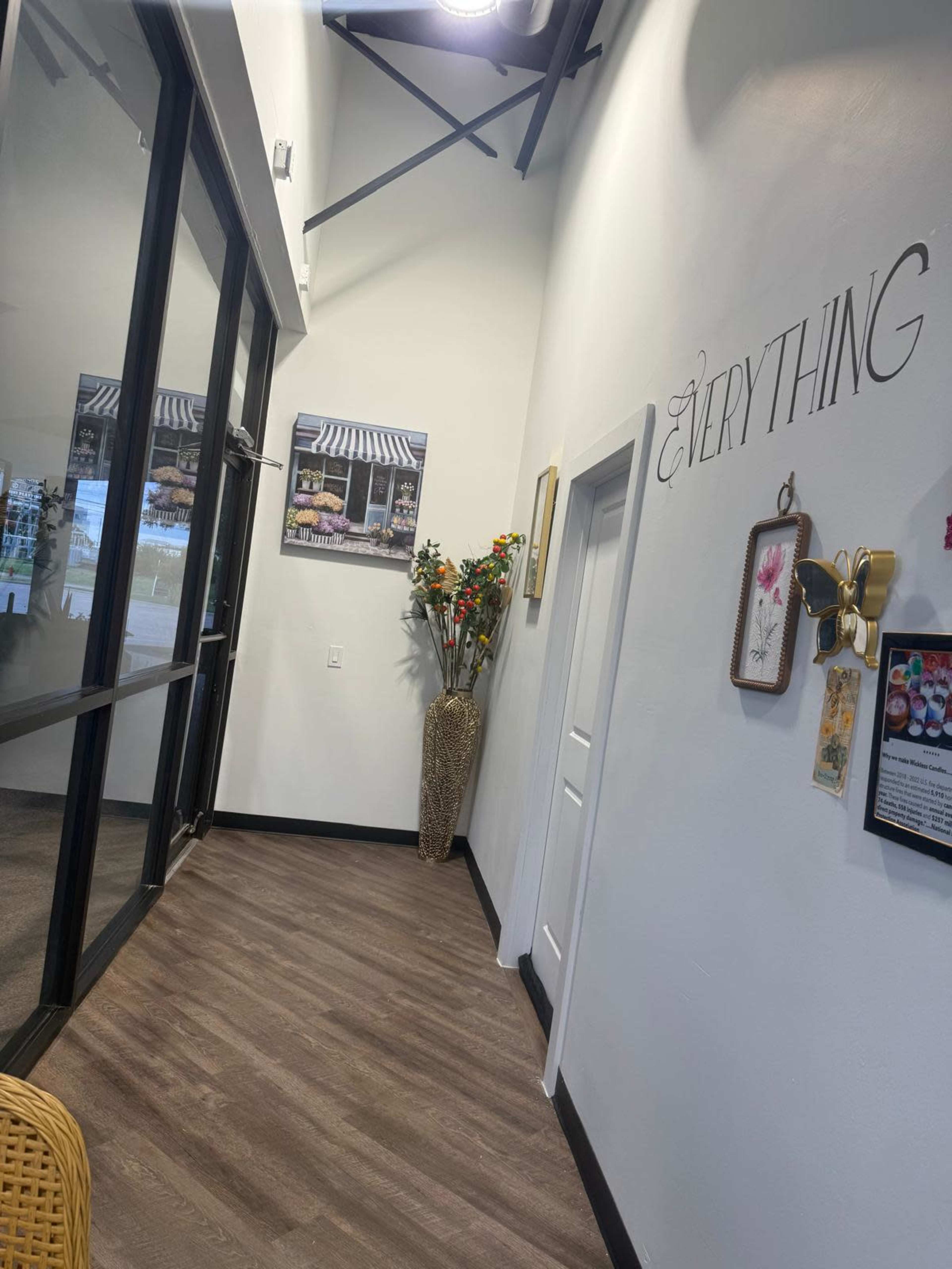 Dallas Cozy Event Studio Space 3 Minutes from the Galleria Mall Image in Farmers Branch, Dallas, TX