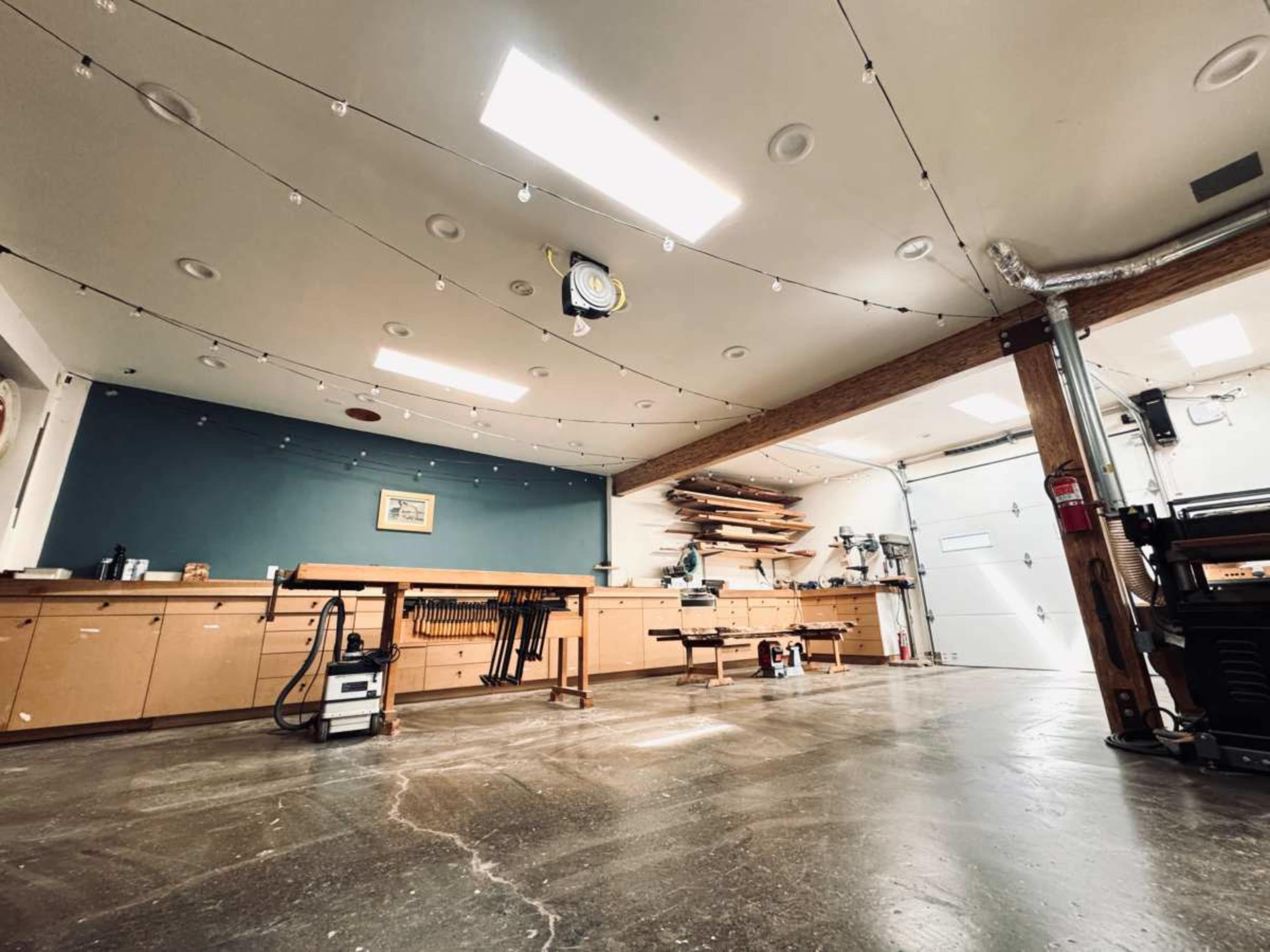 Industrial Design Space Image in Arbor Lodge, Portland, OR