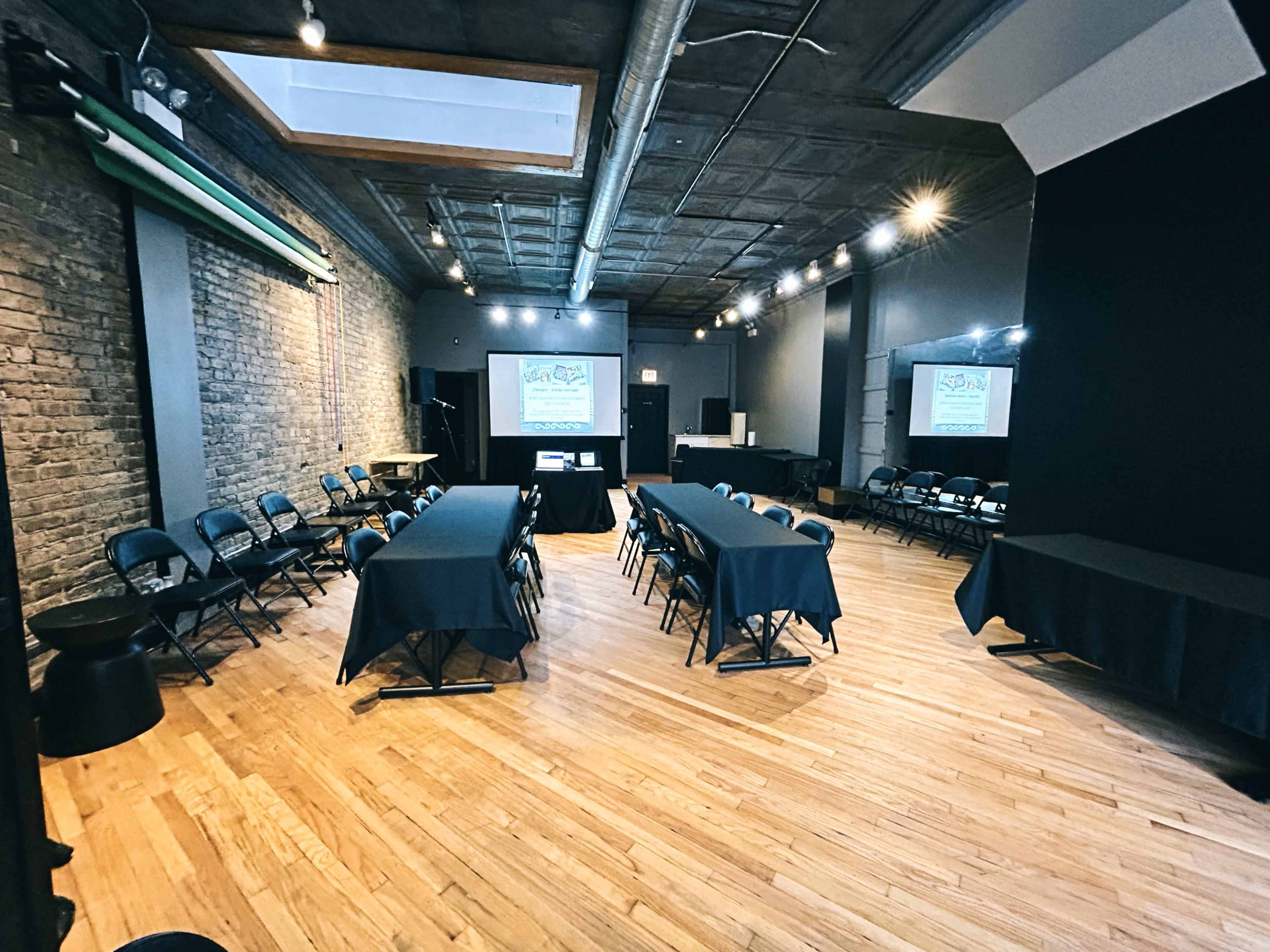 Storefront Event Space with Skylight Image in West Town, Chicago, IL