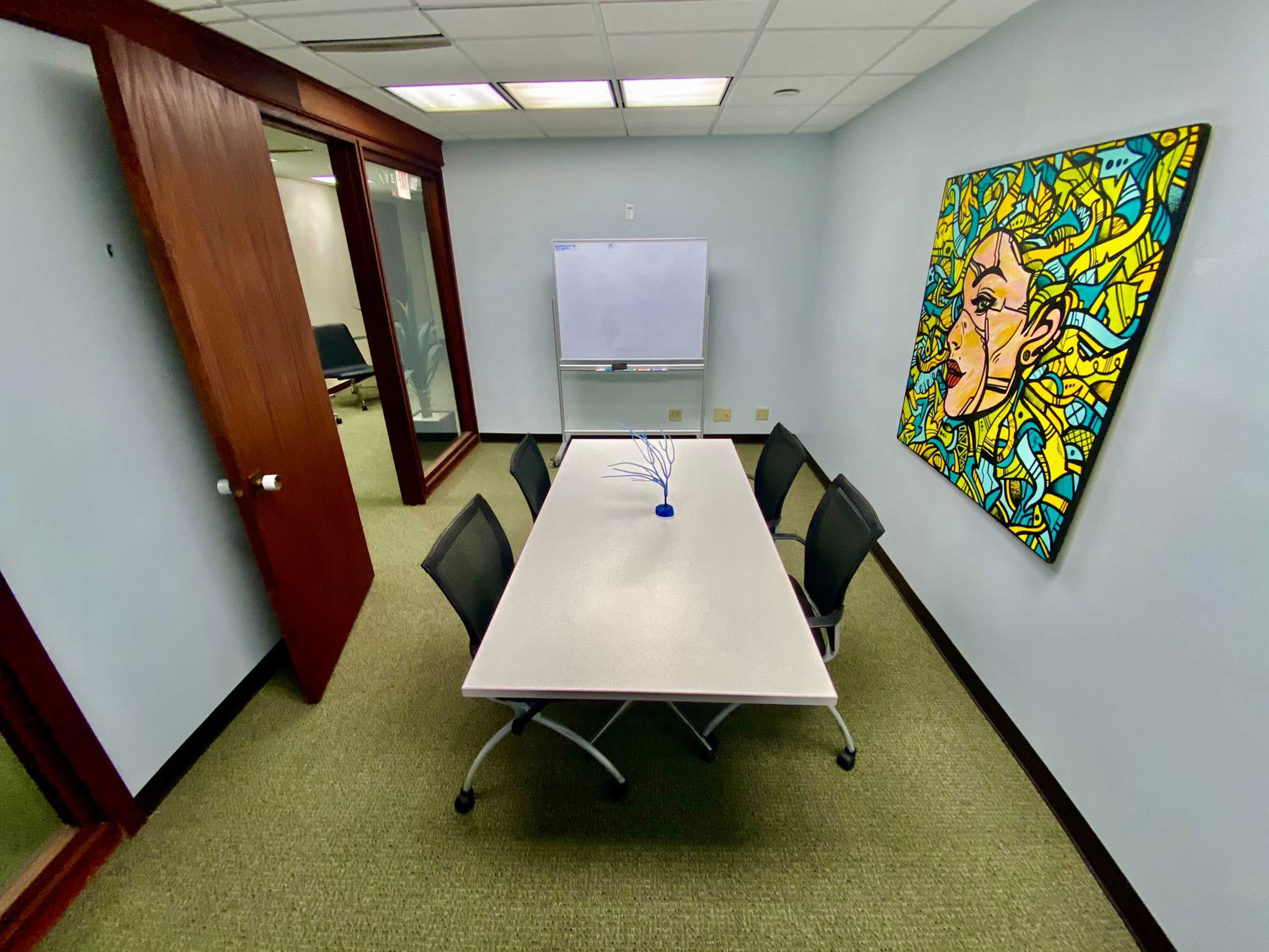 Downtown Miami Meeting Room | Suite 812 Image in Downtown Miami, Miami, FL