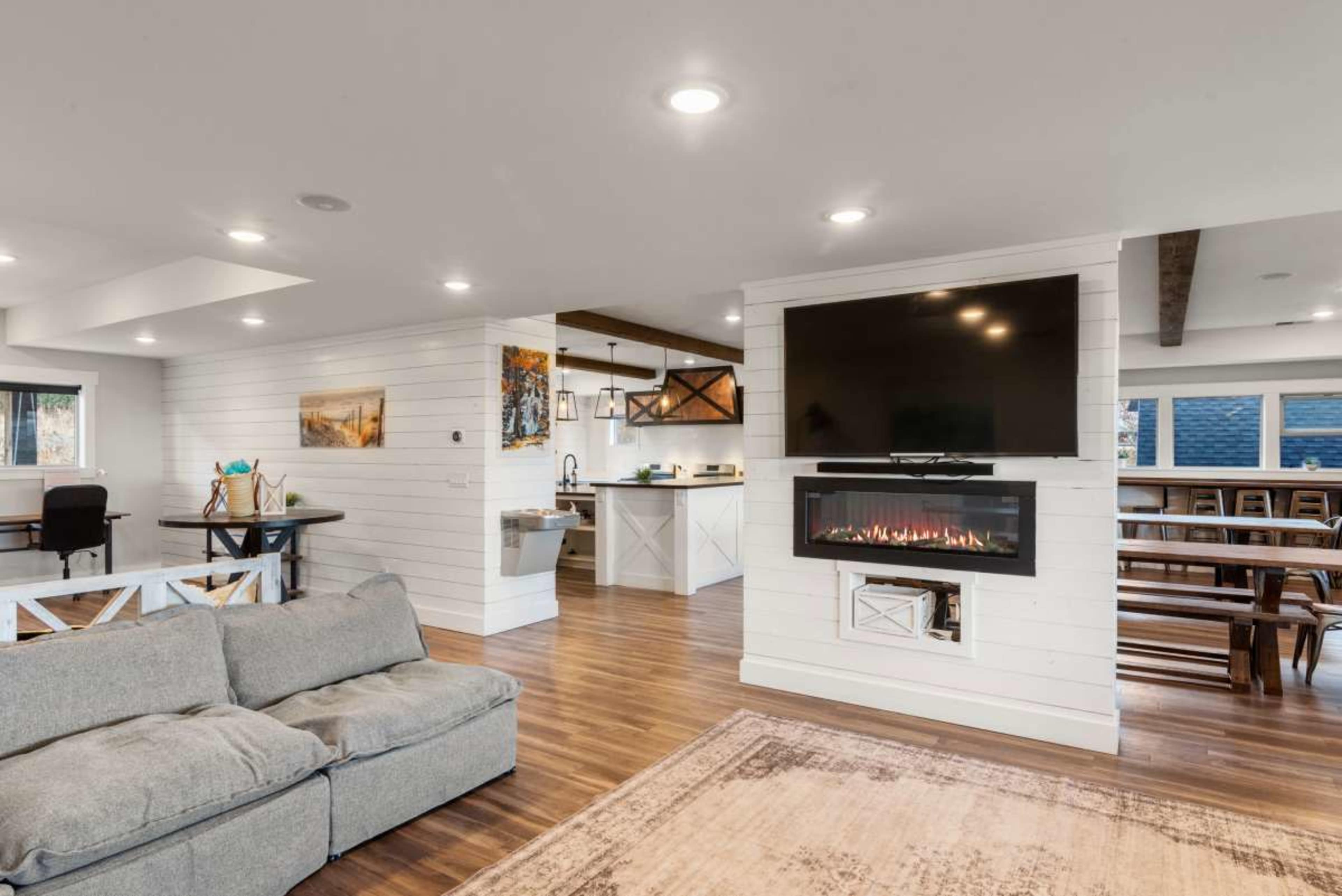 A Luxury Lodge- sleeps 52- Large Group Rental/ retreat at Bear Lake indoor pool Image in Garden City, Garden City, UT