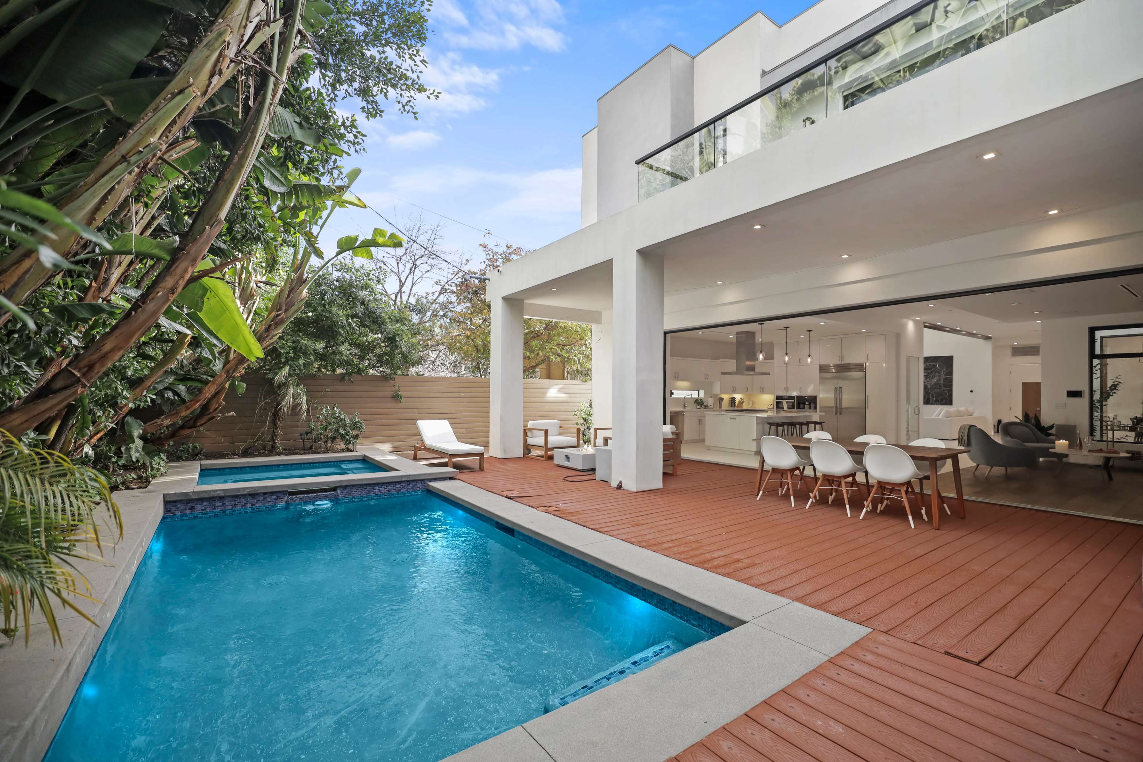 CRESCENT HEIGHTS MODERN LUXE POOL/ DRAMATIC LINES Image in Beverly Grove, West Hollywood, CA