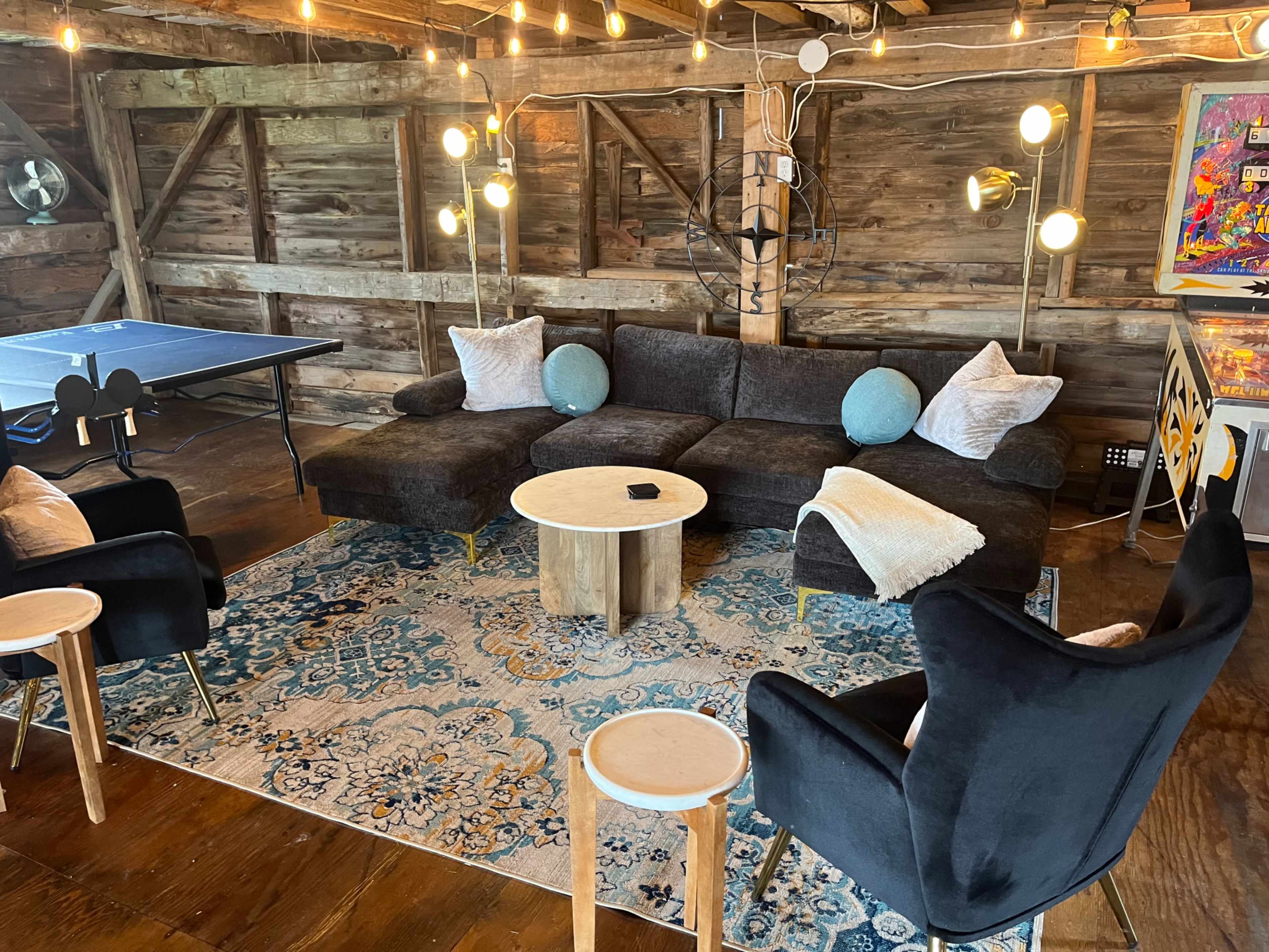 Charming Rustic Small Barn Event Space for Intimate Gatherings – Up to 30 Guests Image in Kawartha Lakes, Woodville, ON