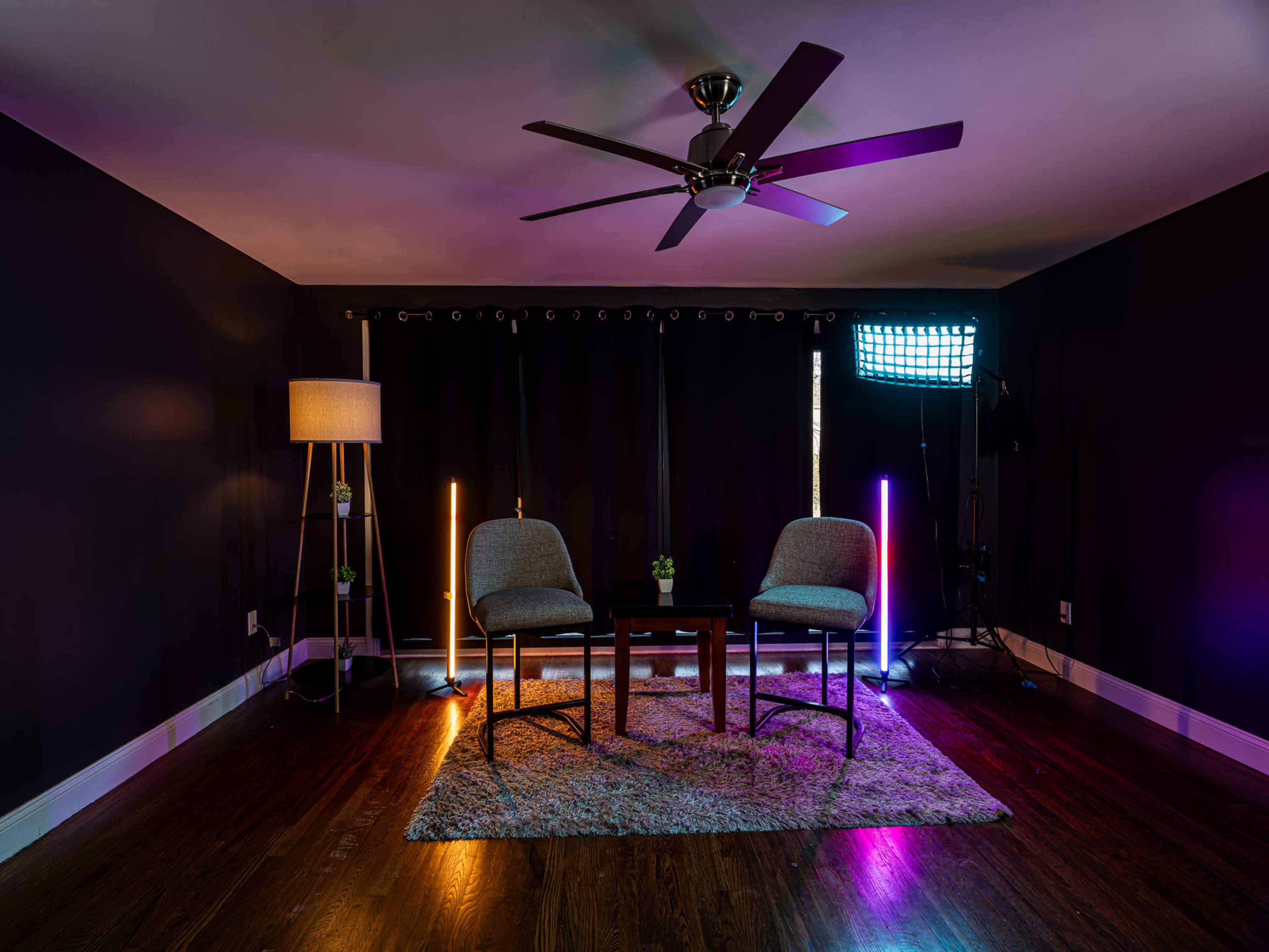 Private Back Room with Large Windows. Image in Linden, Linden, NJ