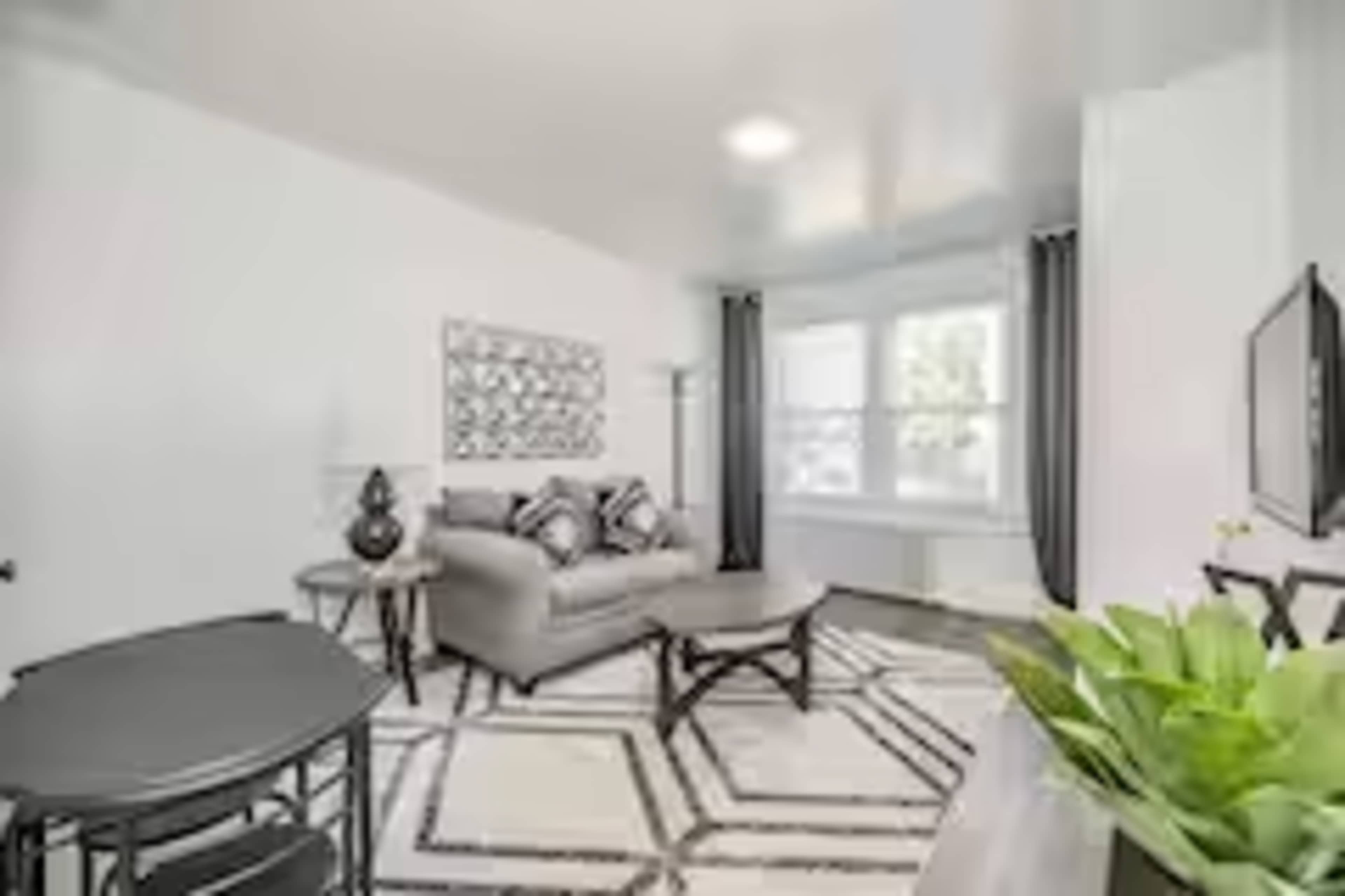 Bright DC Retreat Extended Stays Welcome w/Parking Image in Fairlawn, Washington, DC
