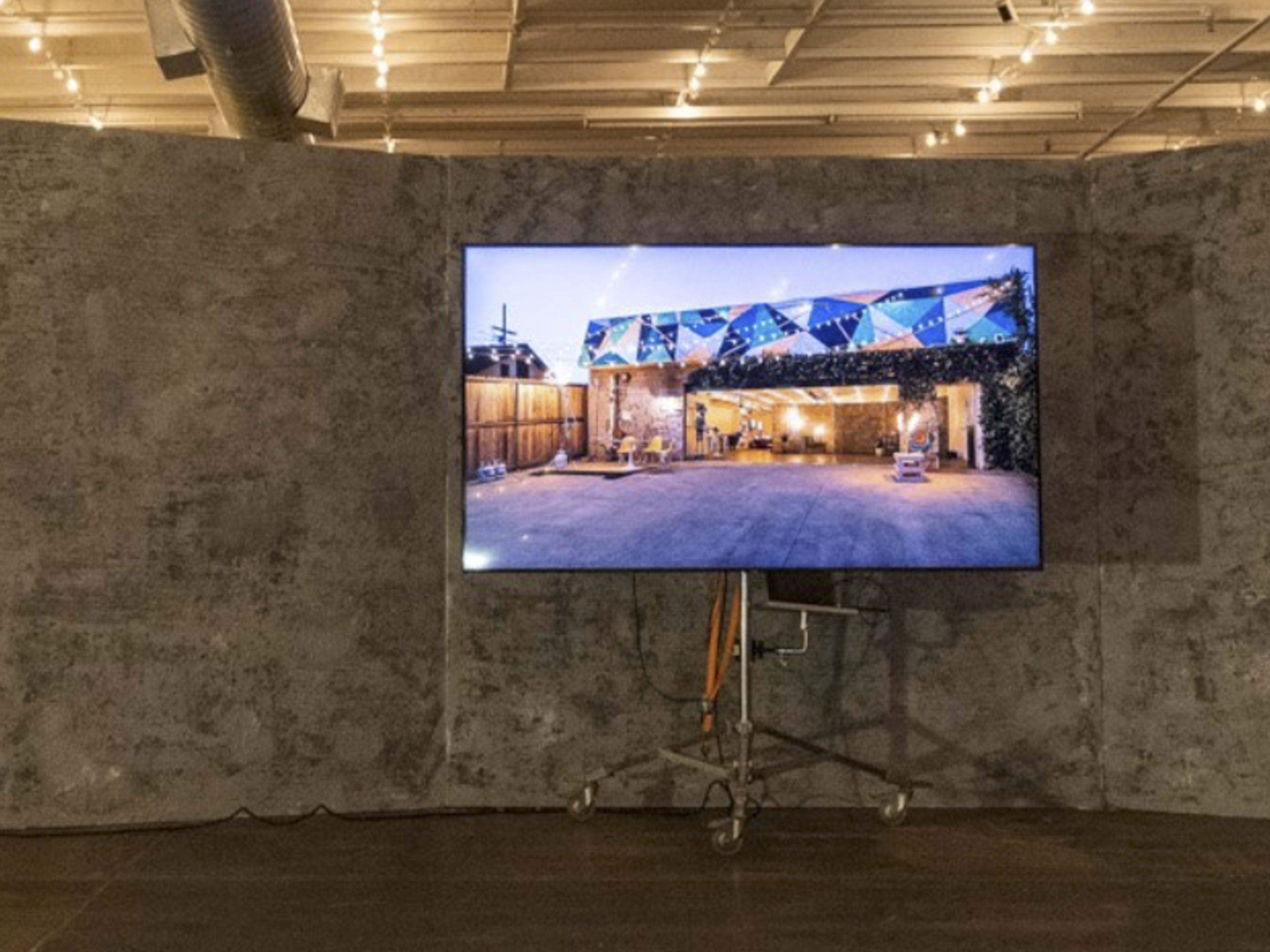 86" TV w/ HDMI input