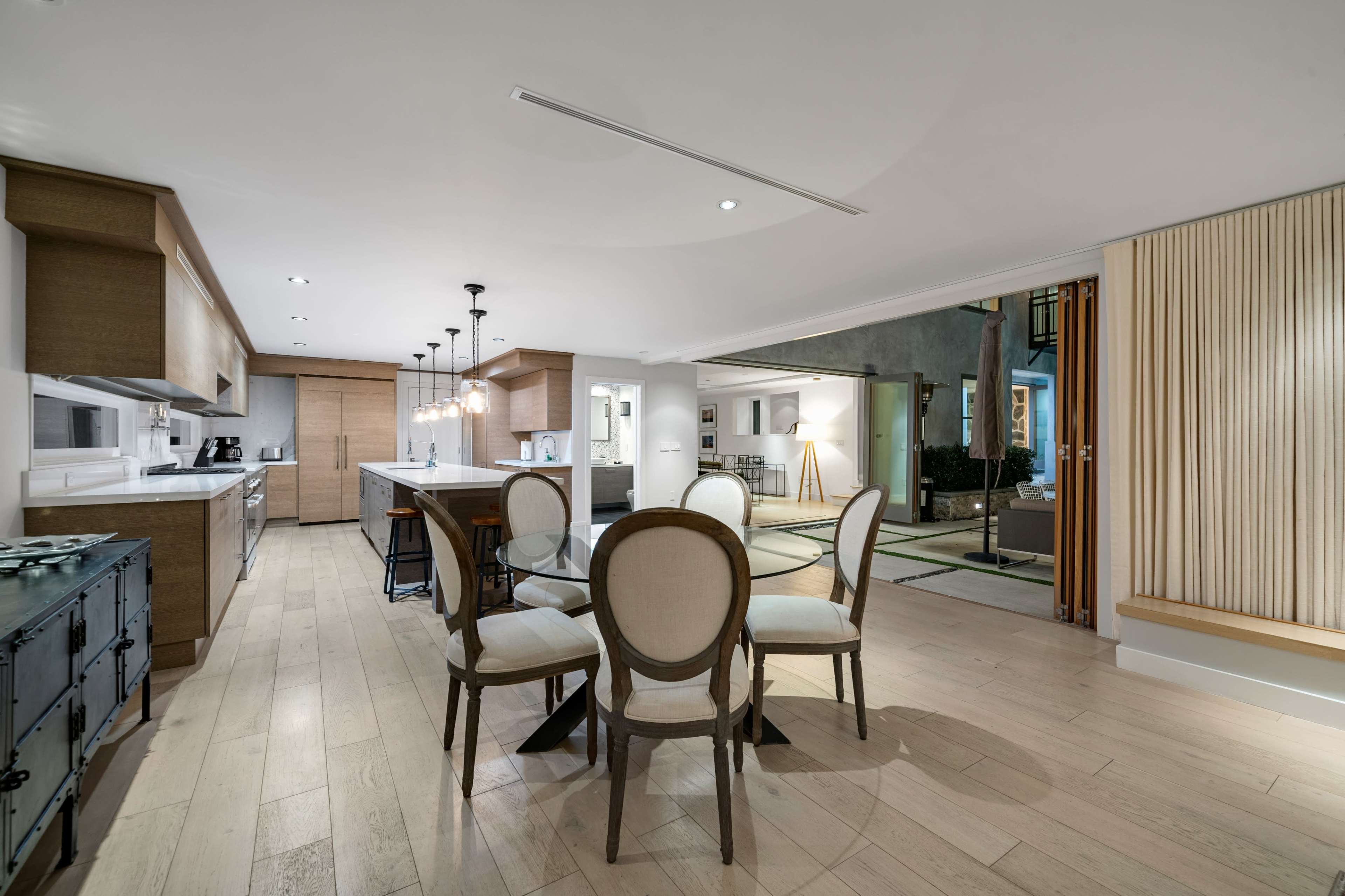 PRODUCTION-PERFECT VILLA WITH SKYLIGHTS Image in Studio City, Studio City, CA