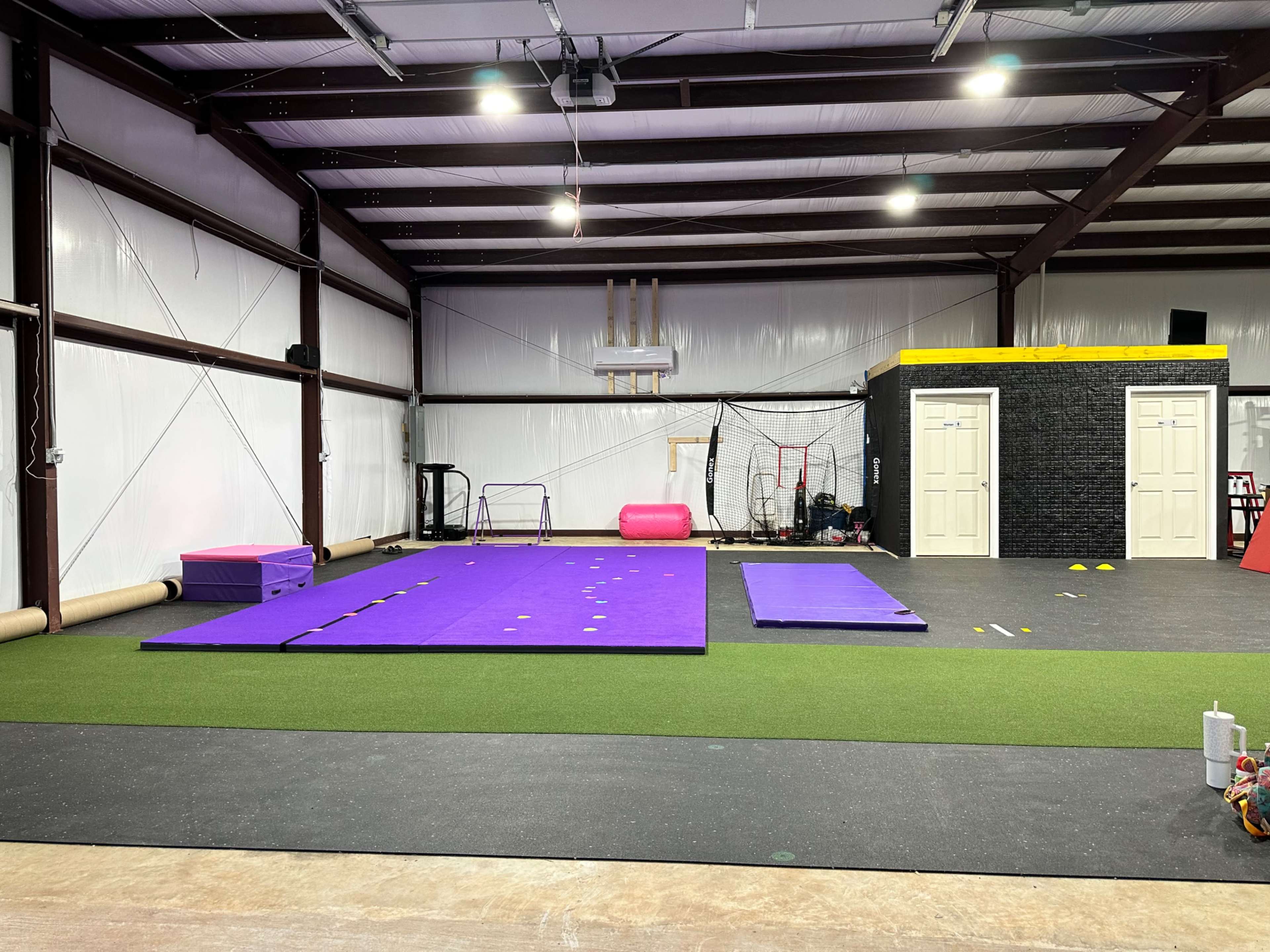 Studio, roomy, training facility, gym Image in Hazel Green, Hazel Green, AL