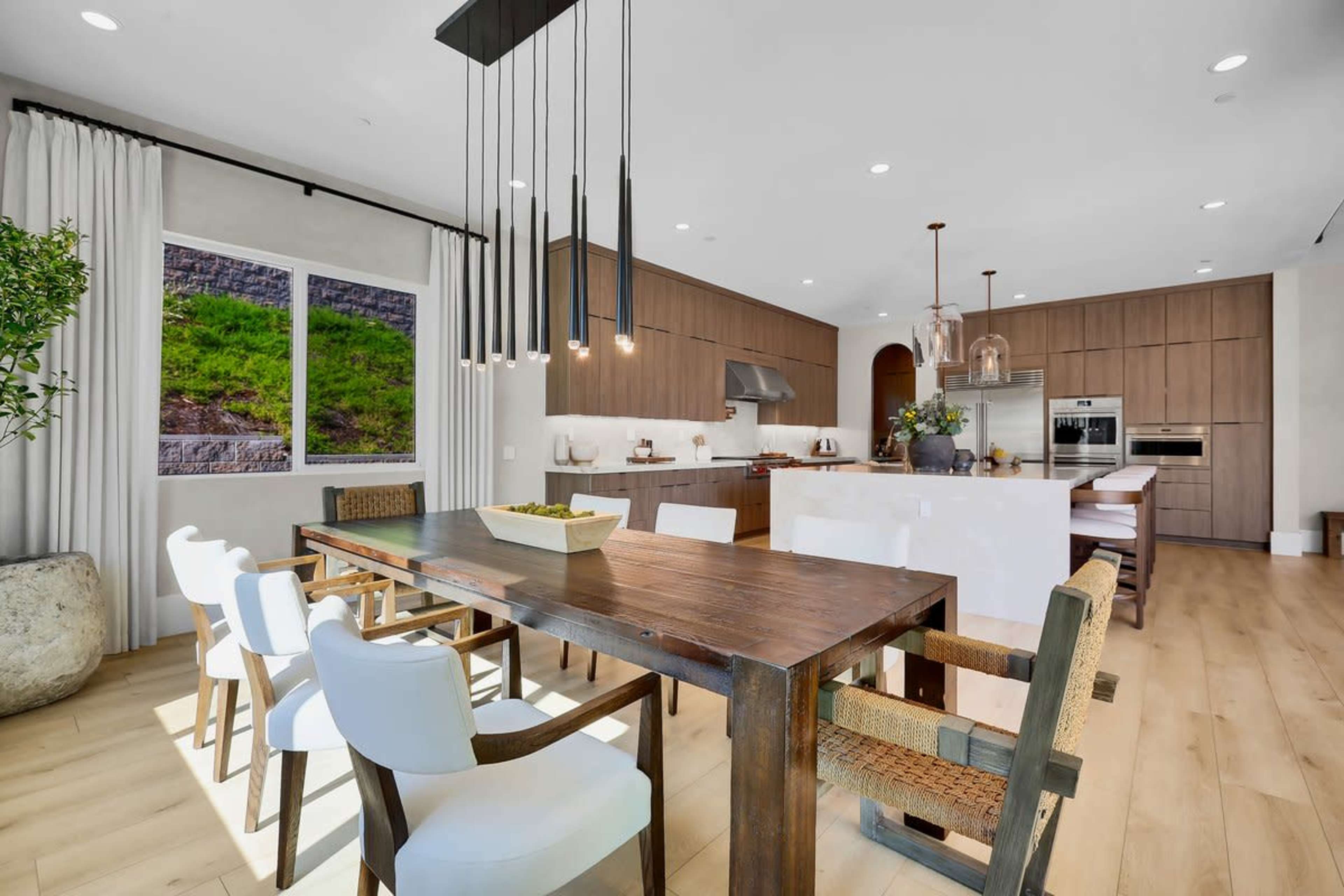 Expansive Modern Spanish Home – Open Concept & Impeccable Design Image in Trabuco Canyon, Silverado, CA