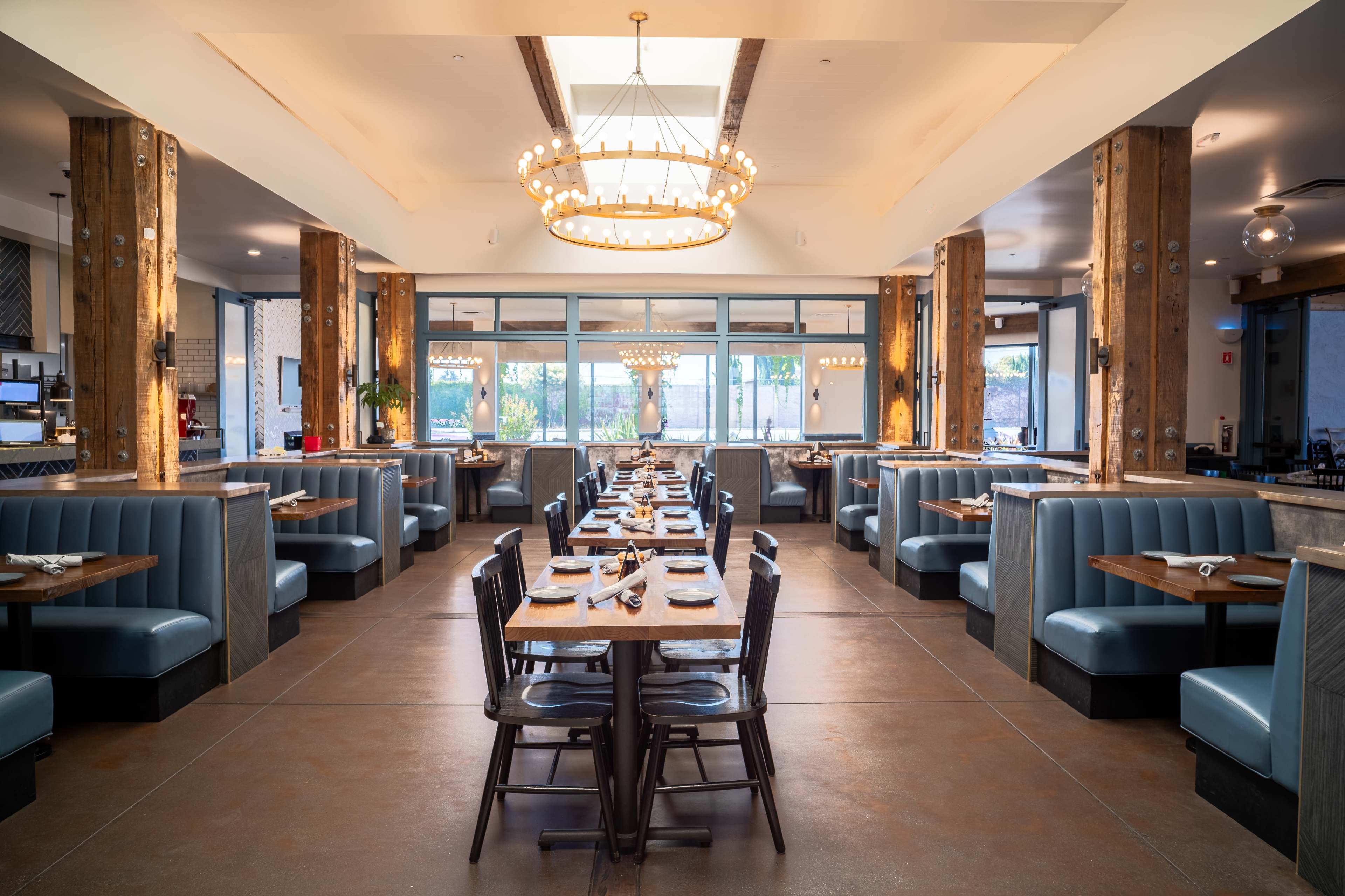 Grand Main Dining Room in Santa Clara Image in Rivermark, Santa Clara, CA