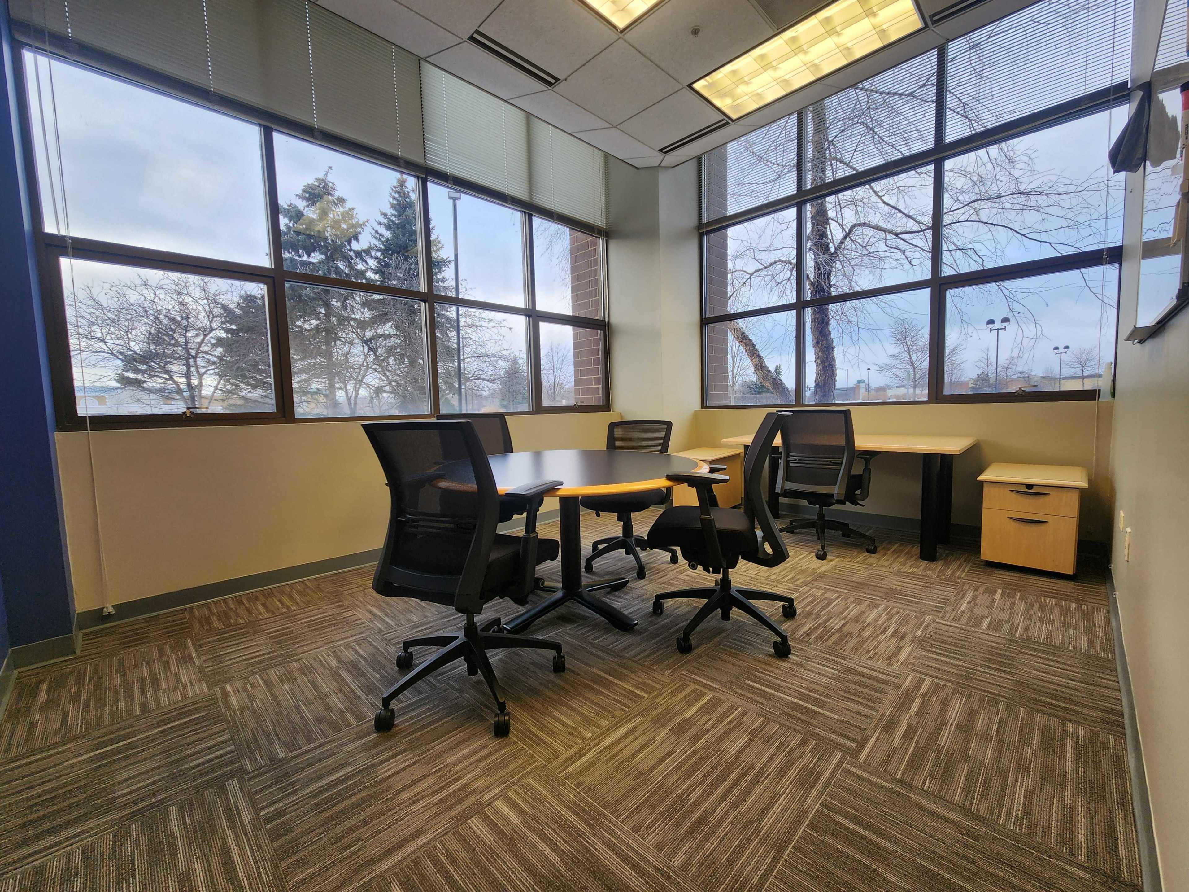 Private office with a view Image in Vernon Township, Lincolnshire, IL